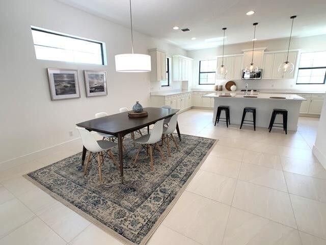 8108 Hobbes Way