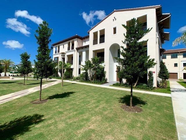 8108 Hobbes Way
