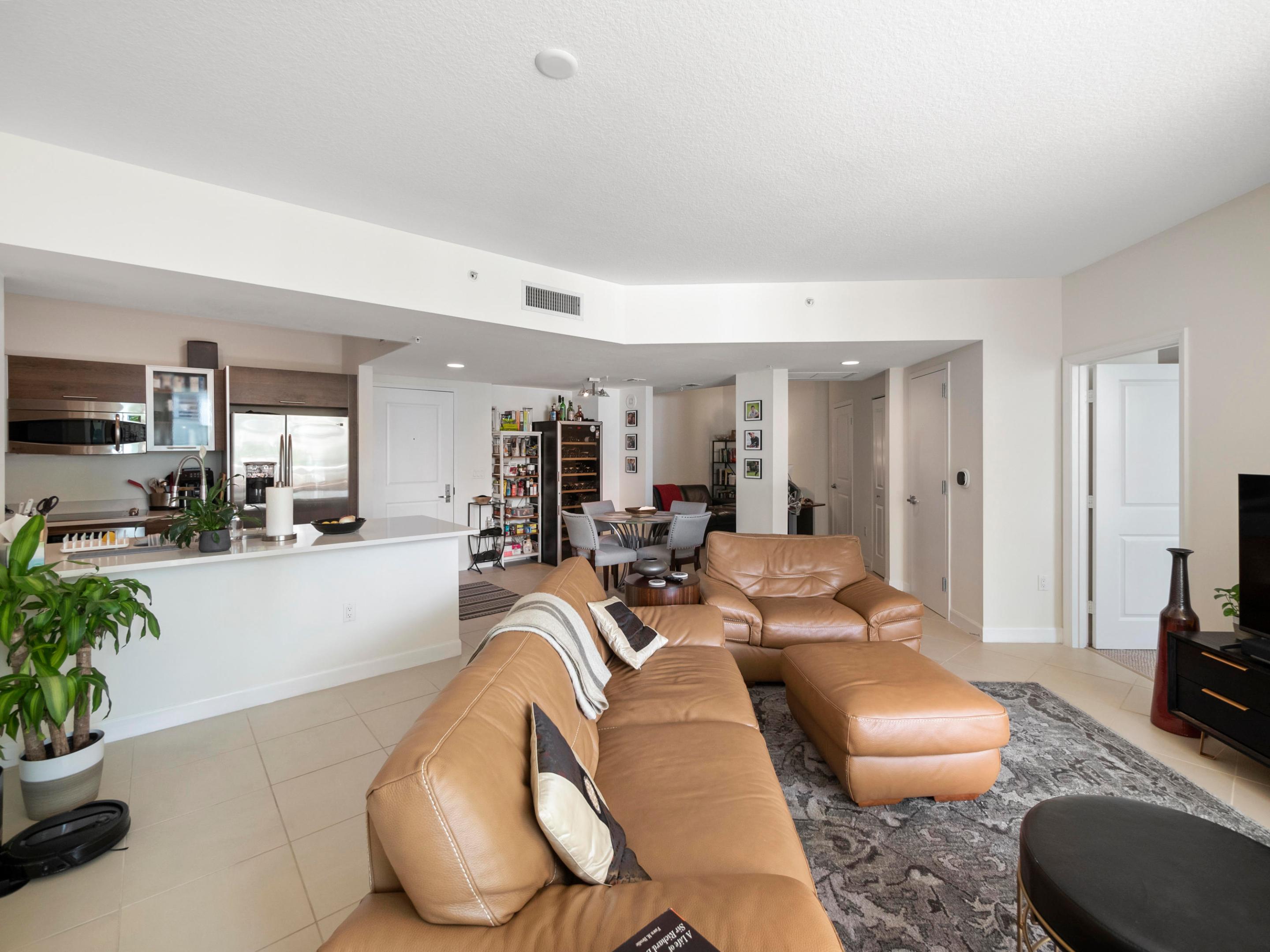 480 Hibiscus Street 712