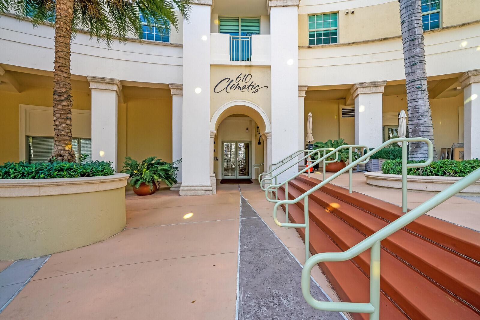 610 Clematis Street 807