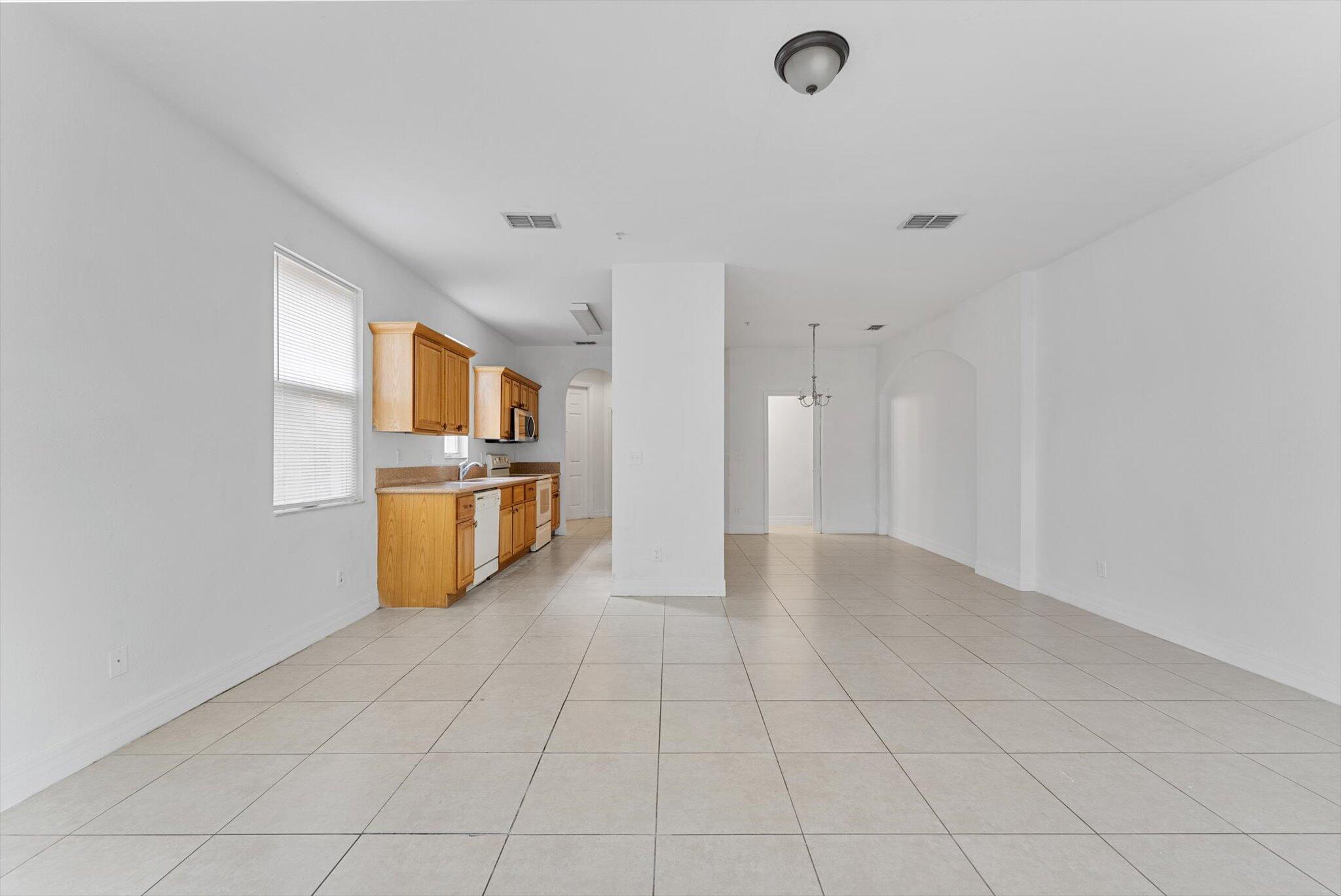 889 Pipers Cay Drive