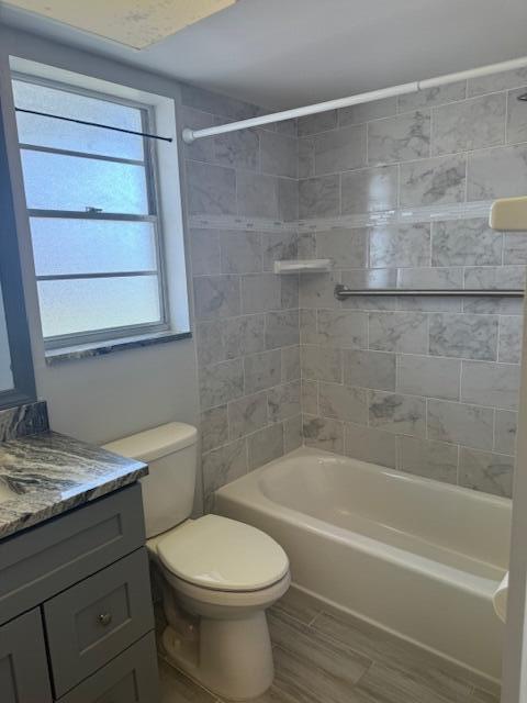 1117 Lake Terrace 101