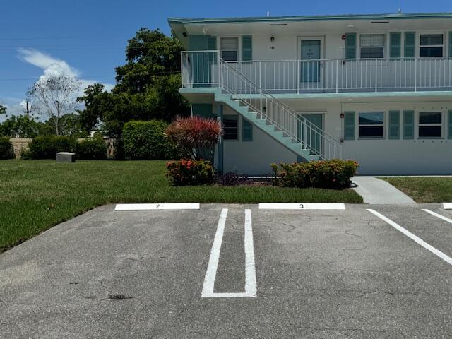 1117 Lake Terrace 101
