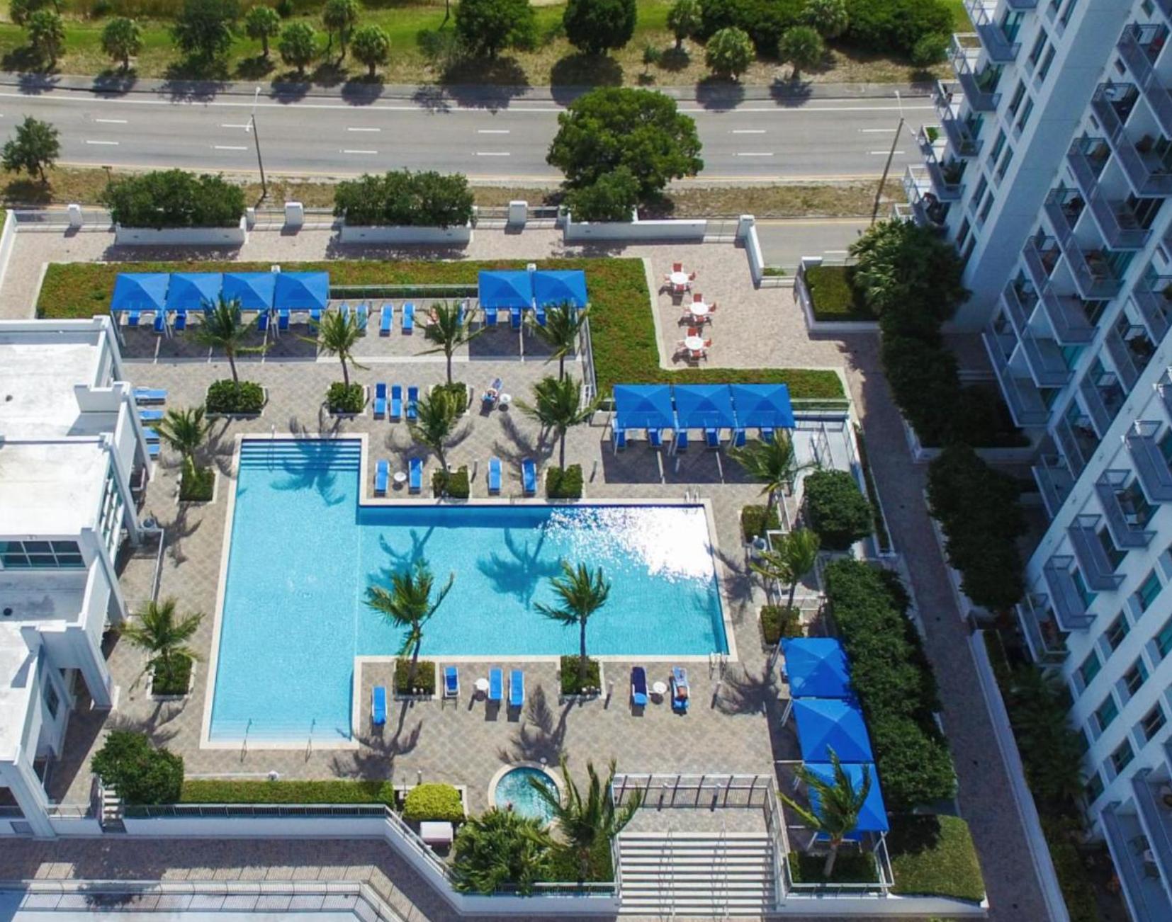 300 S Australian Avenue 811