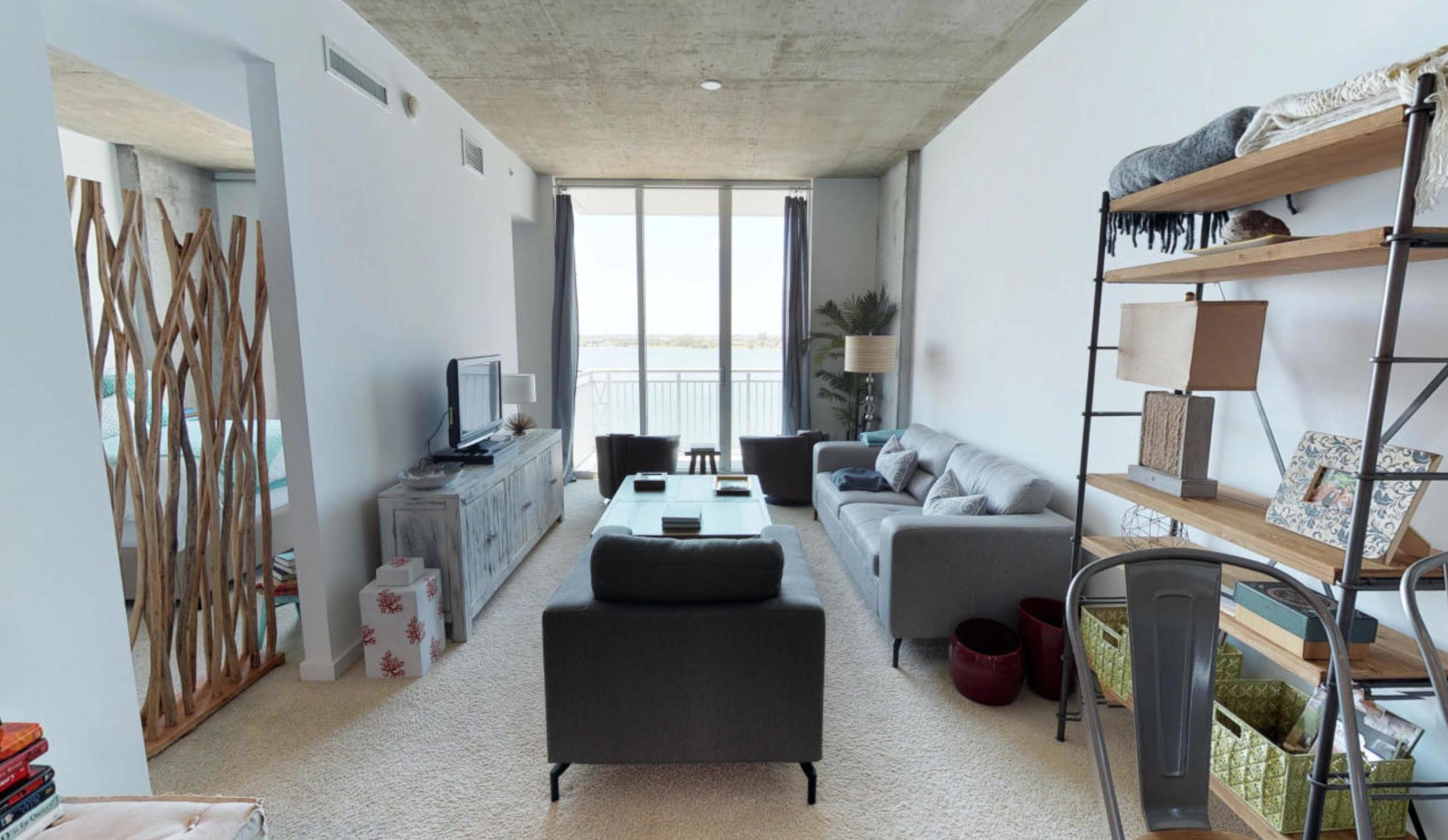 300 S Australian Avenue 811