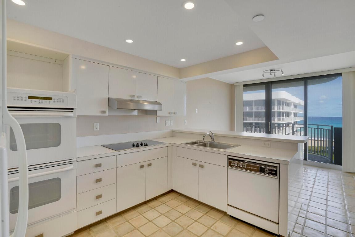 2580 S Ocean Boulevard 1 B 6