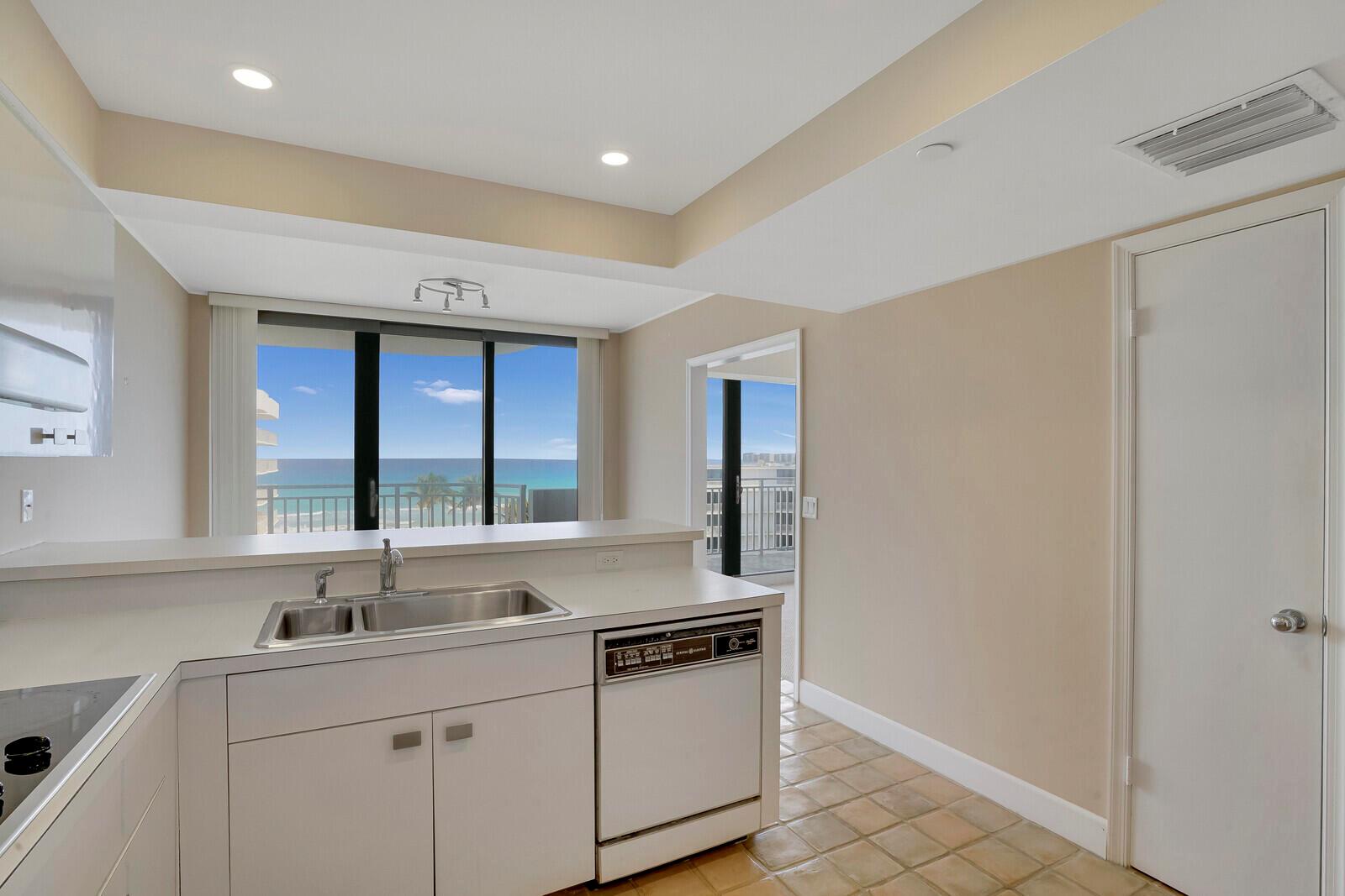 2580 S Ocean Boulevard 1 B 6