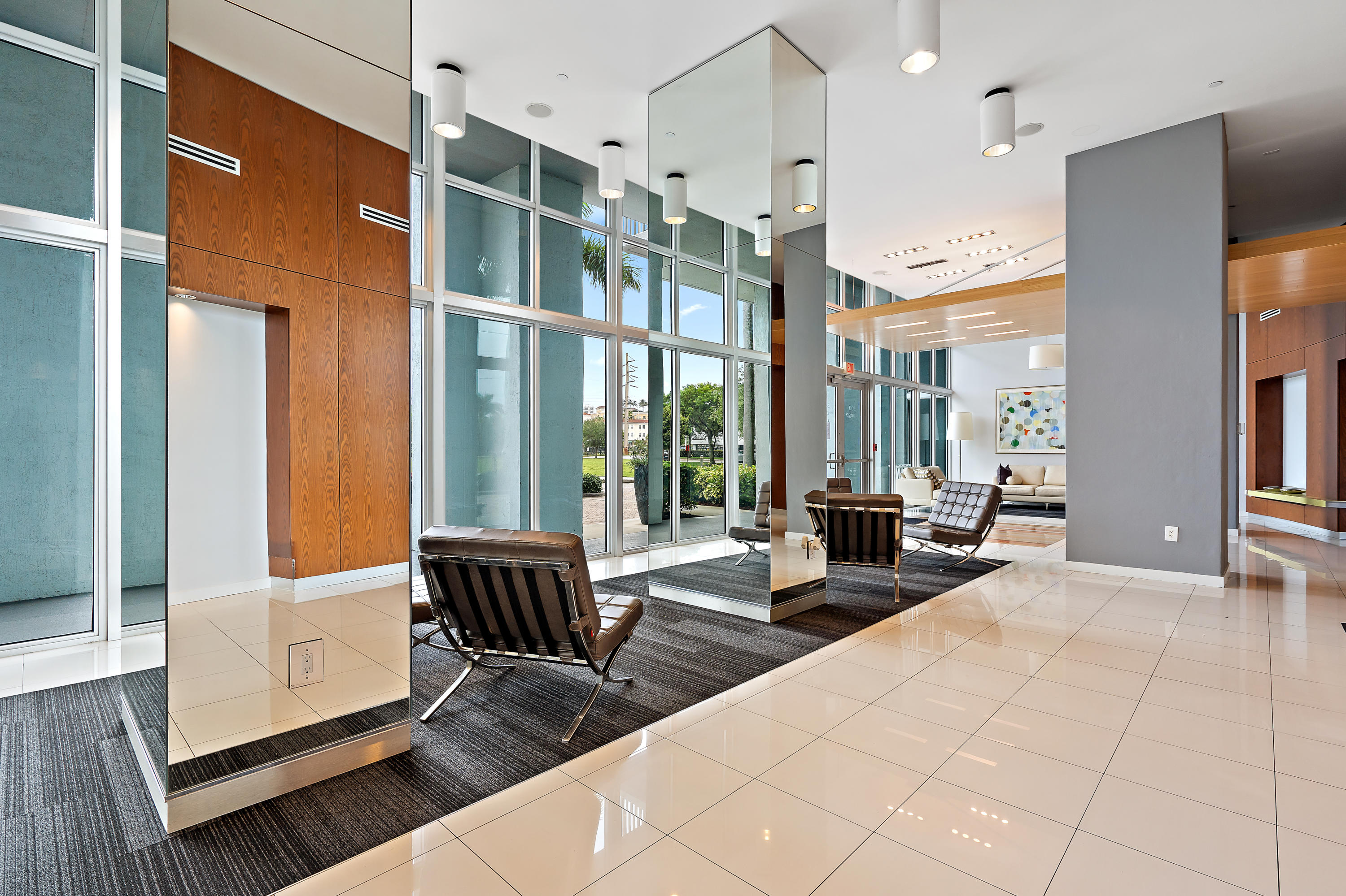 300 S Australian Avenue 821