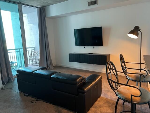 300 S Australian Avenue 821