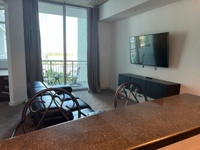 300 S Australian Avenue 821