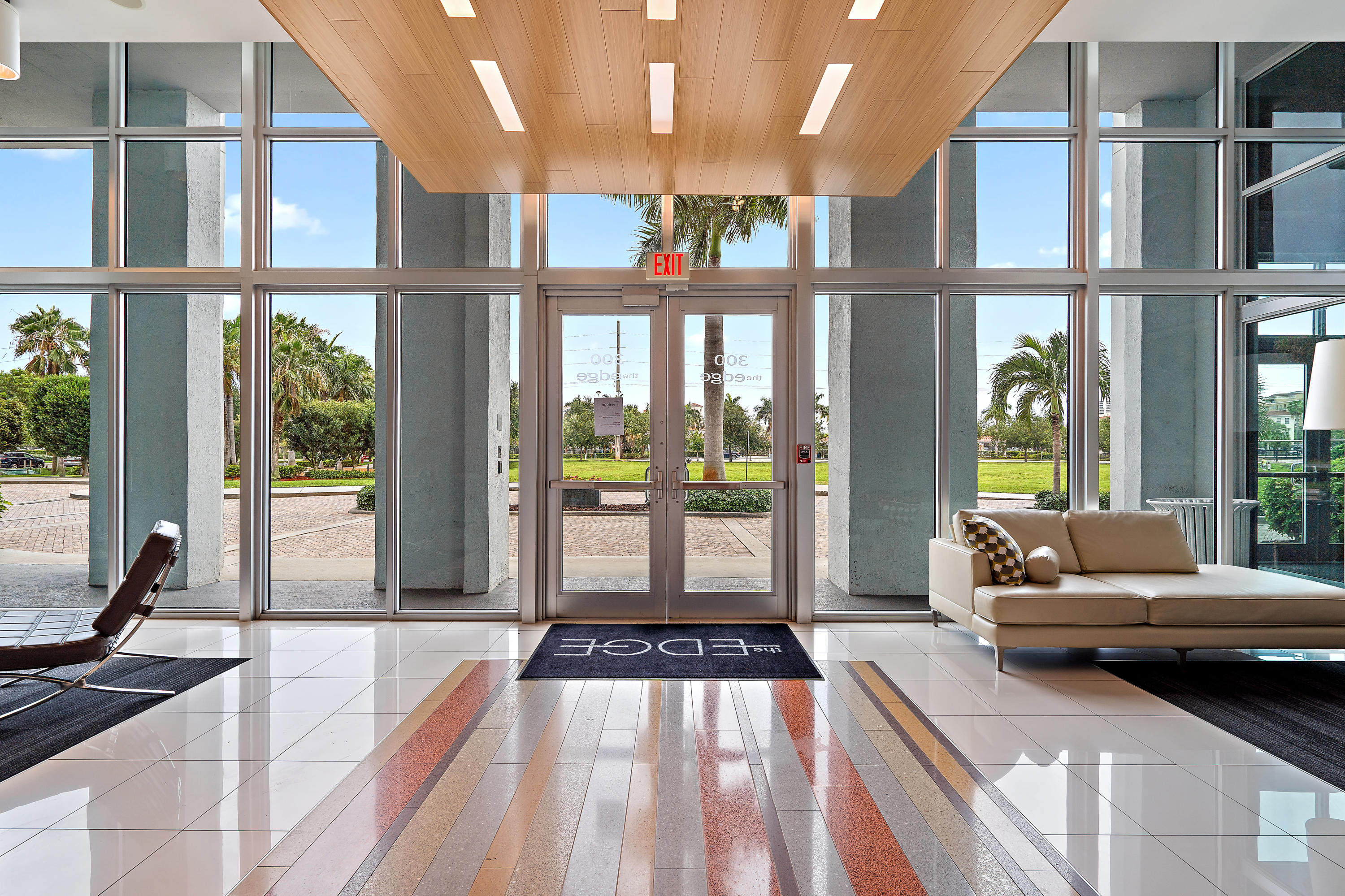 300 S Australian Avenue 821