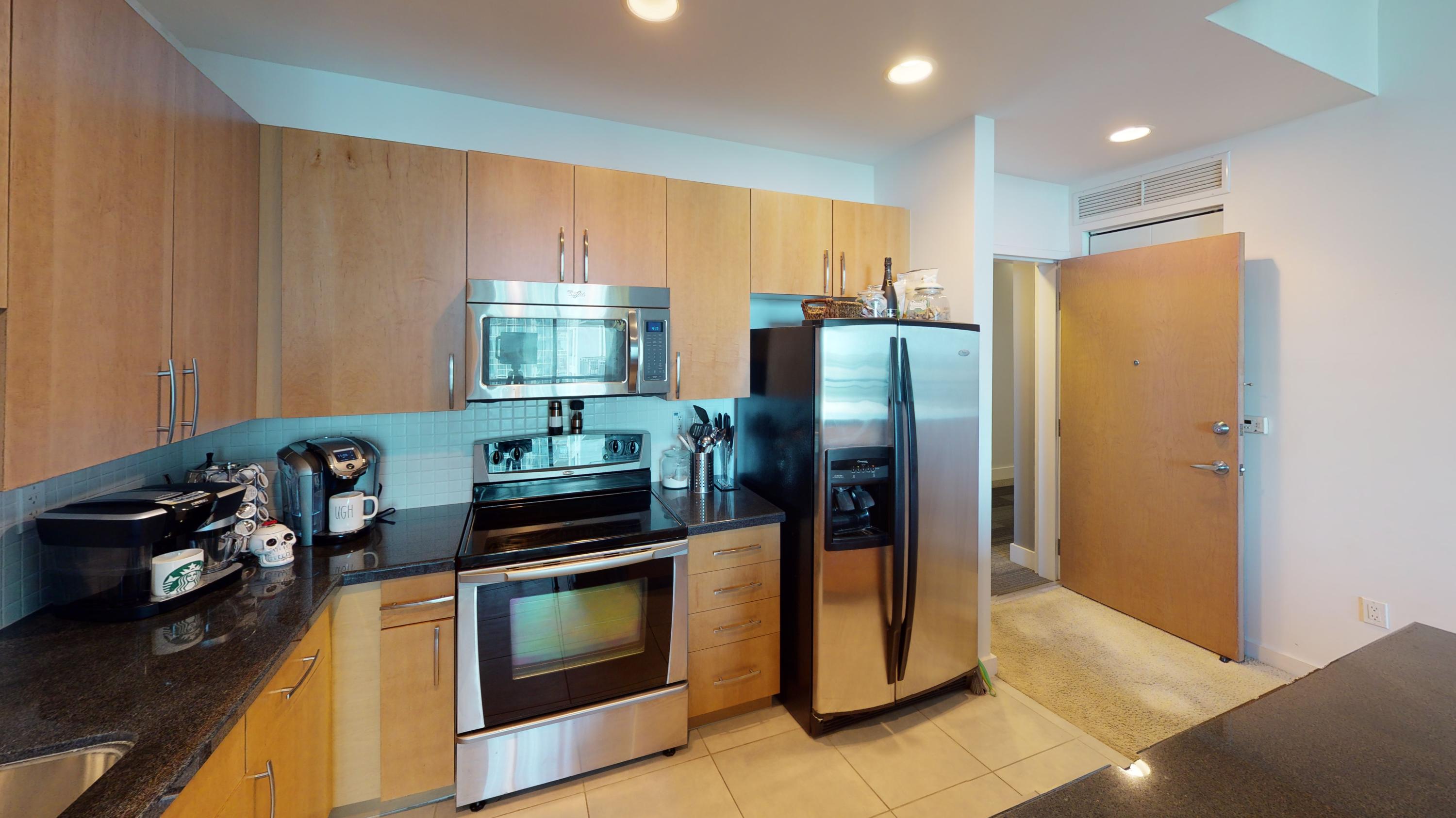 300 S Australian Avenue 821