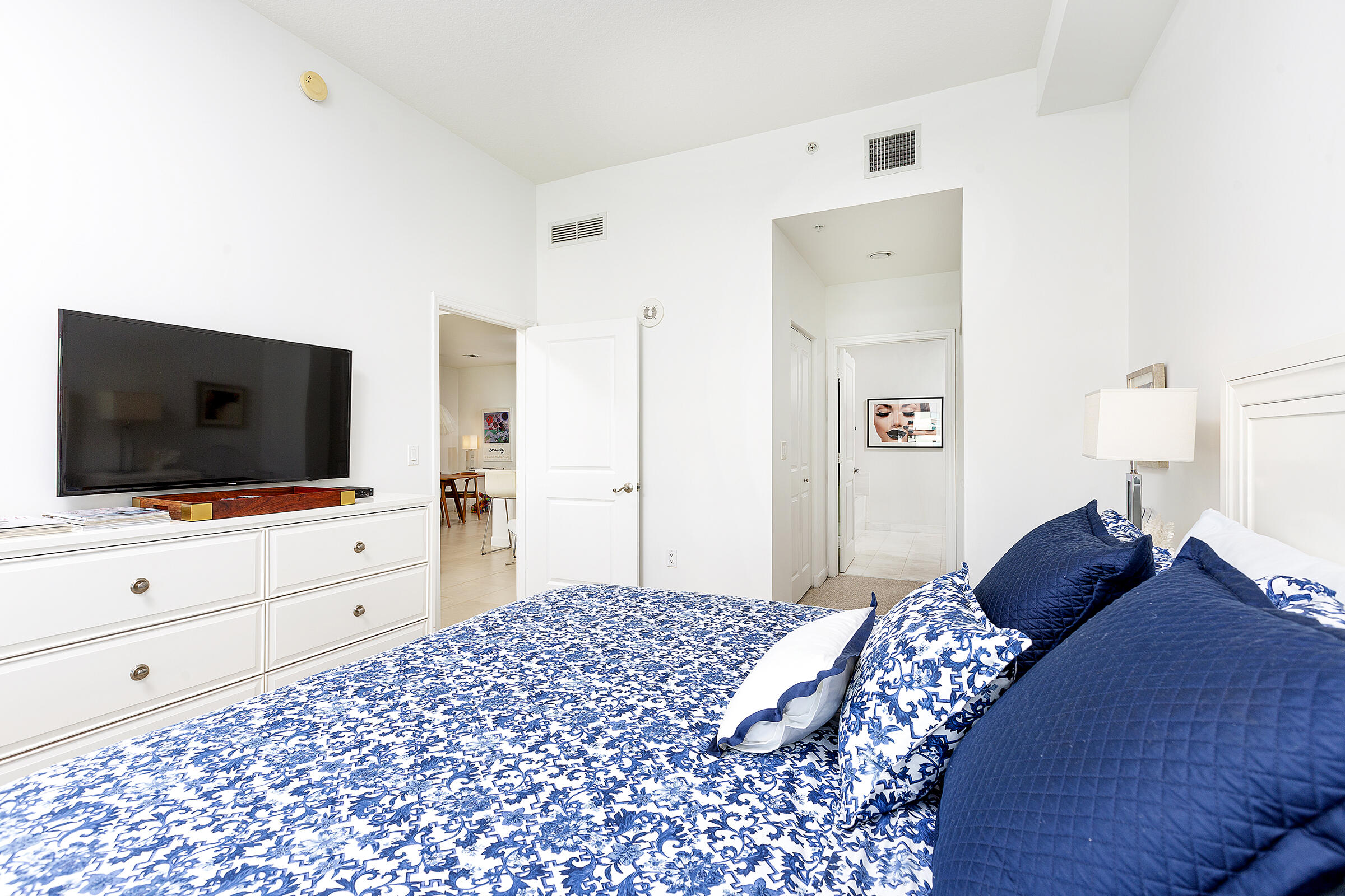 480 Hibiscus 1030 Street 1030