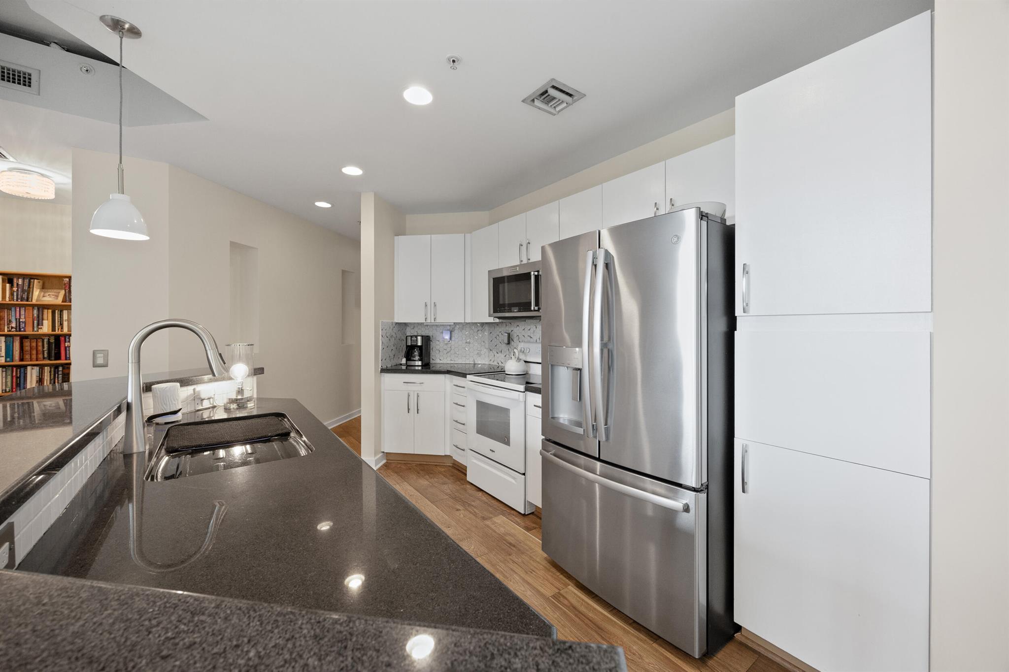 300 S Australian Avenue 205