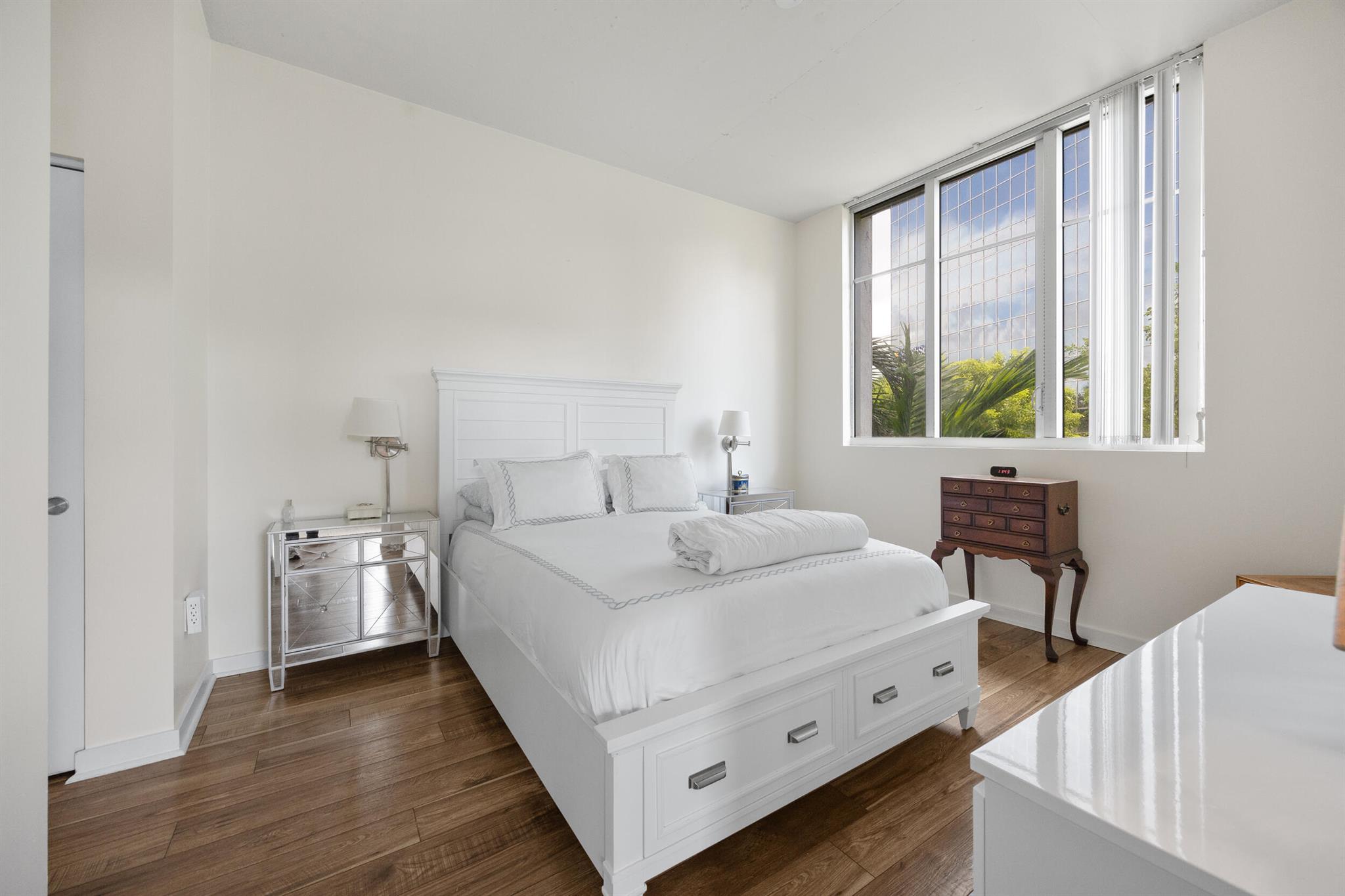 300 S Australian Avenue 205
