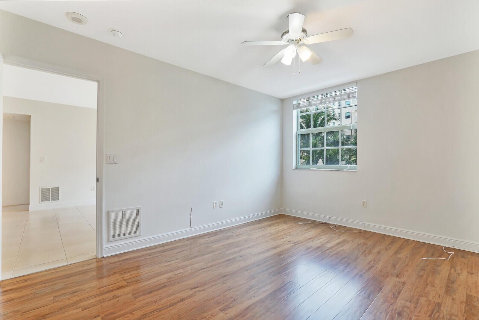 610 Clematis Street 309