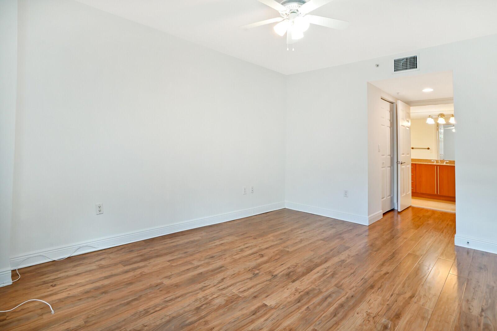 610 Clematis Street 309