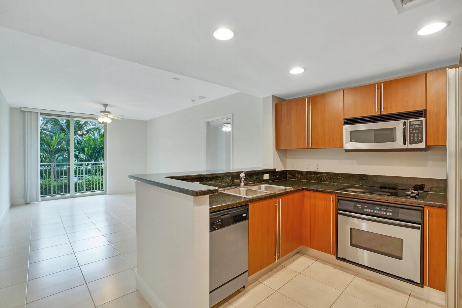 610 Clematis Street 309
