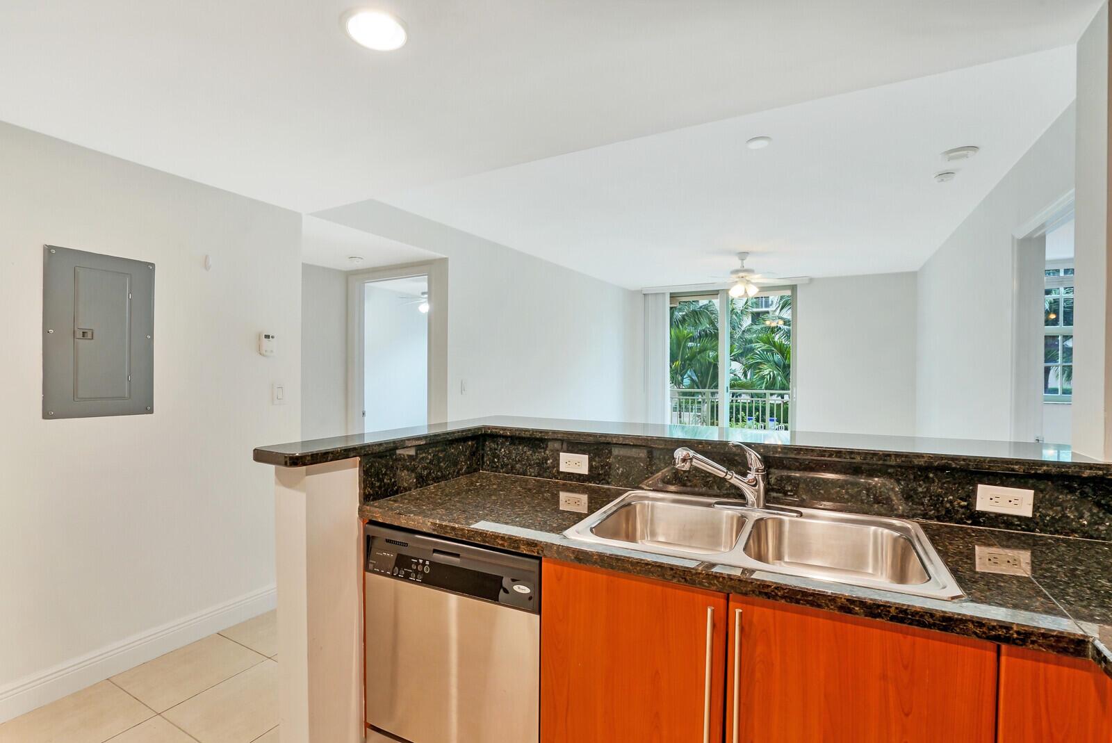 610 Clematis Street 309