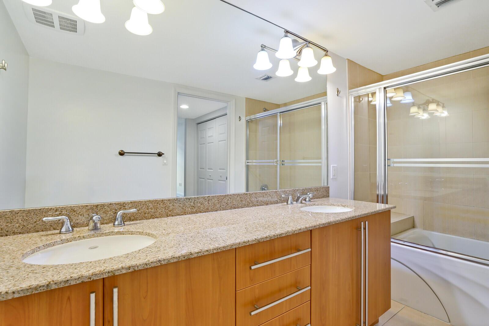 610 Clematis Street 309