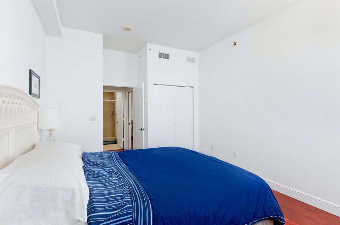 1551 N Flagler Dr Unit Drive Uph 2 (Annual Or Seasonal