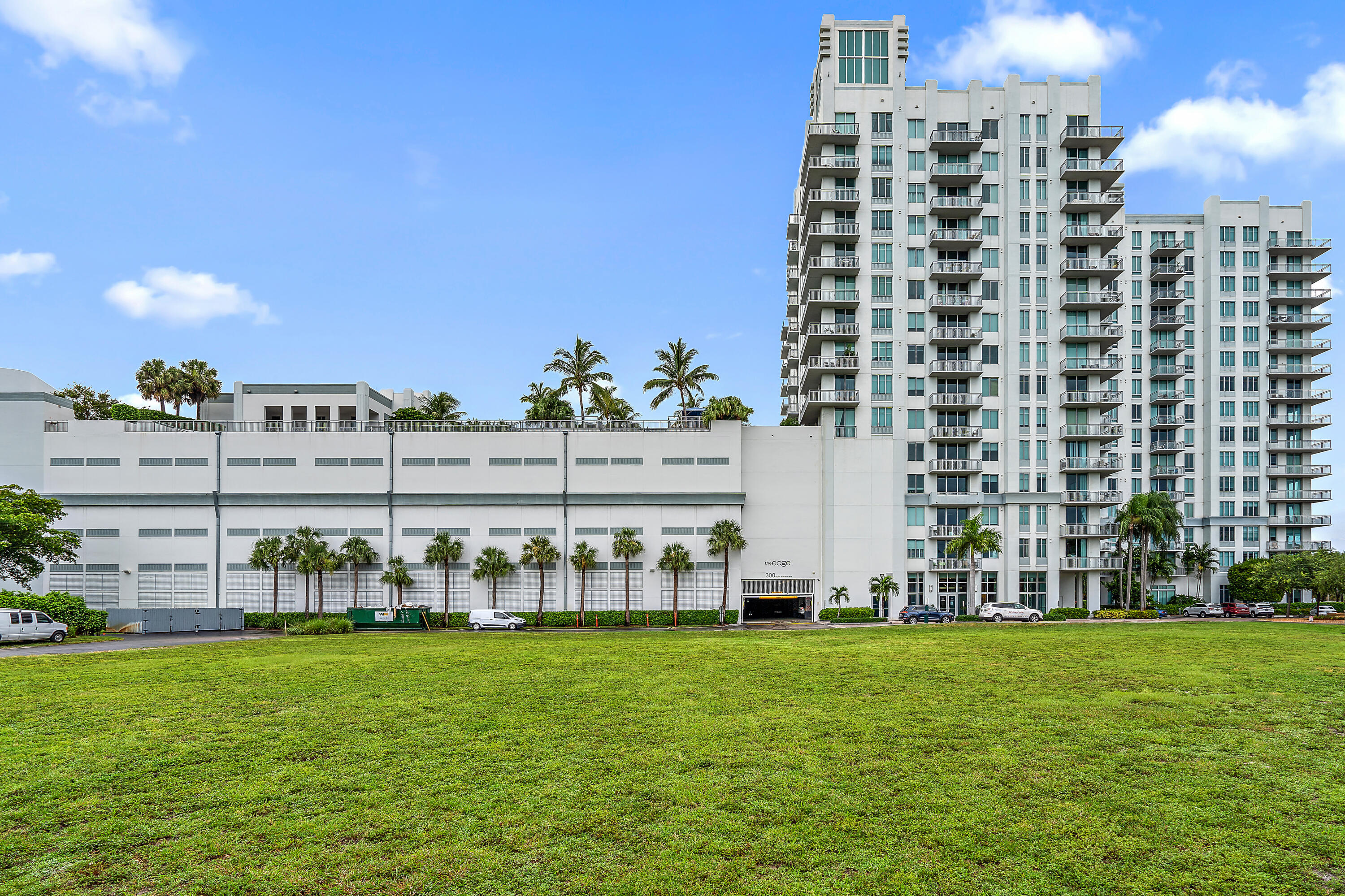 300 S Australian Avenue 716