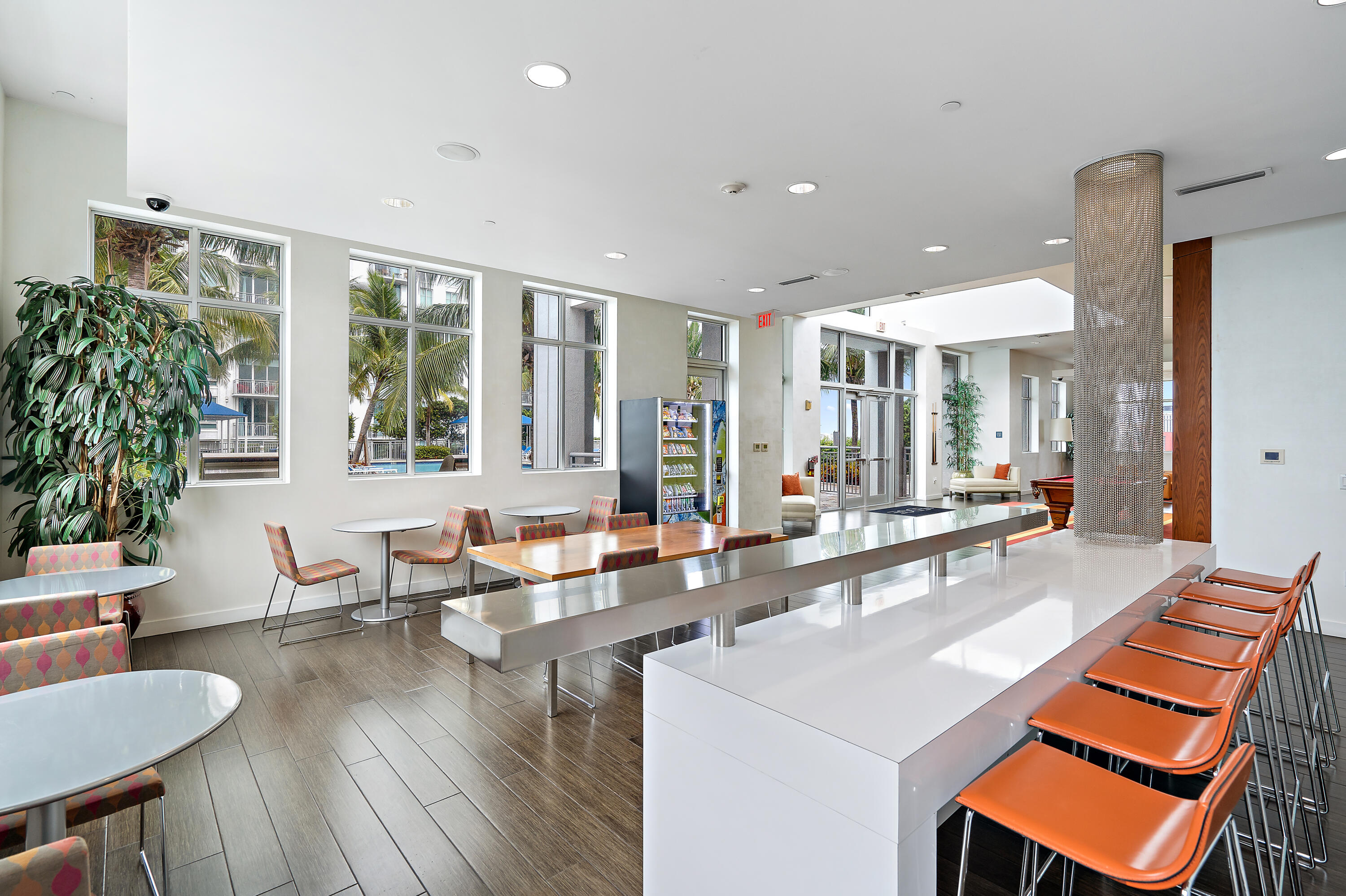 300 S Australian Avenue 716