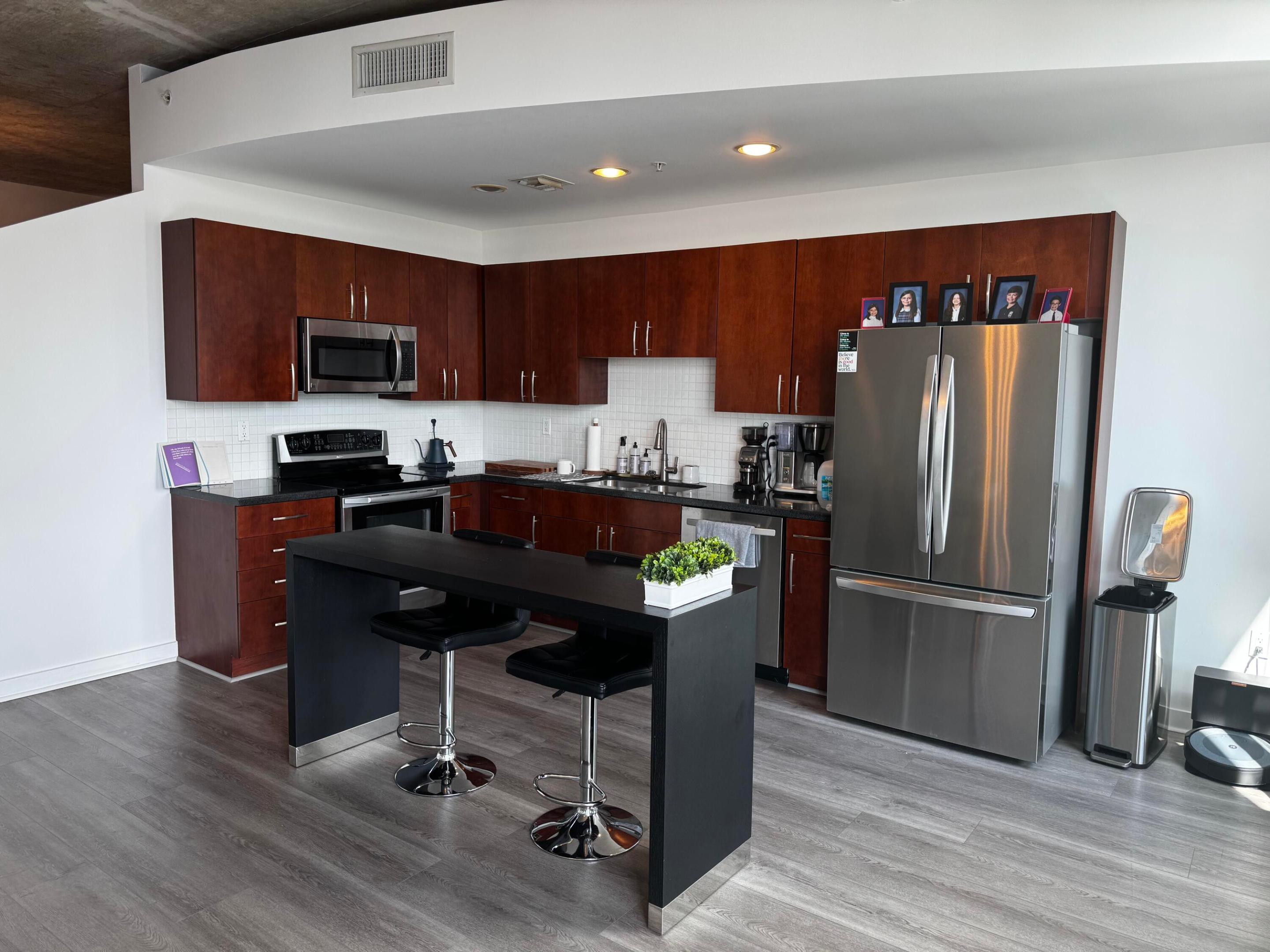 300 S Australian Avenue 716