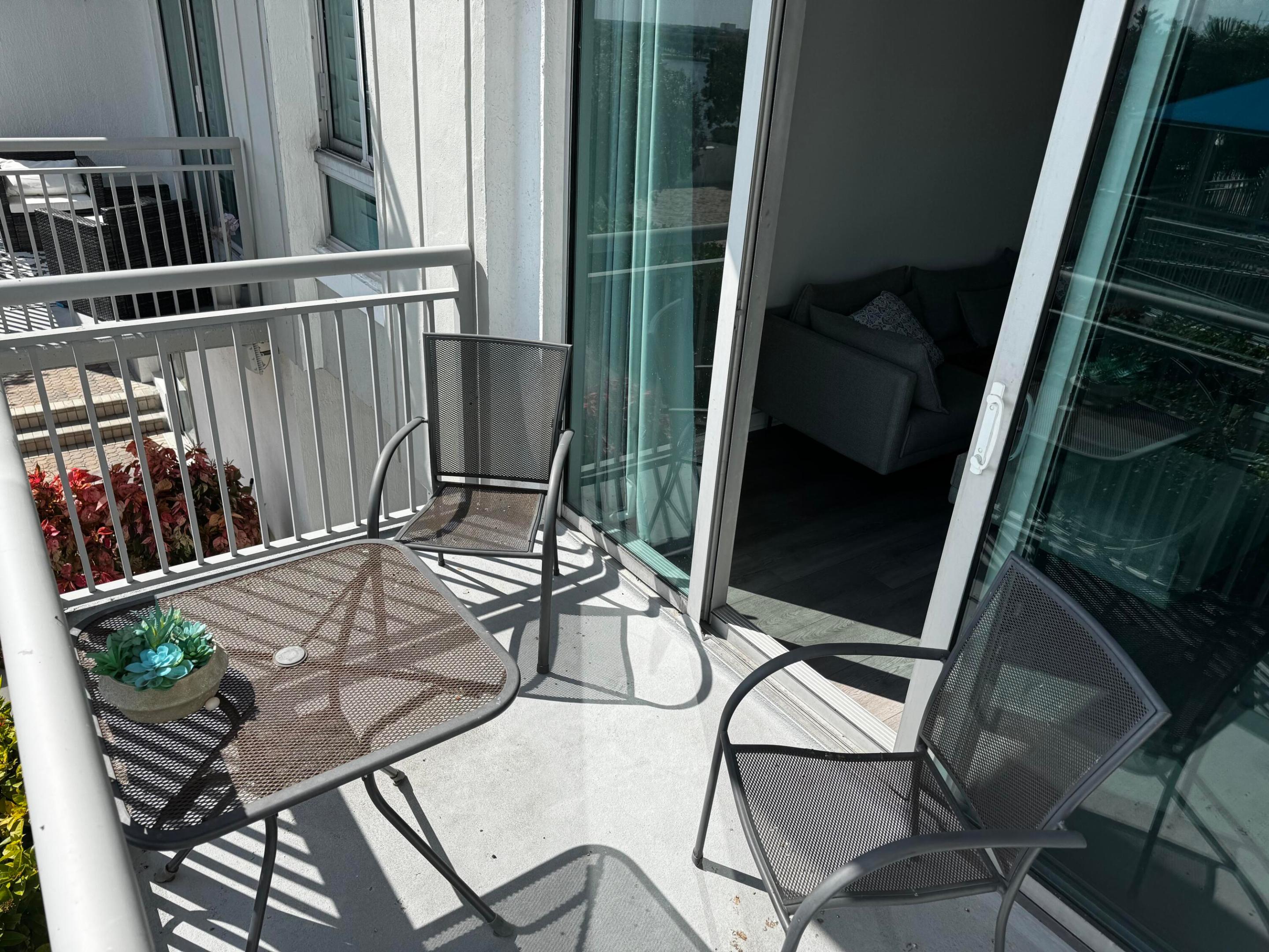300 S Australian Avenue 716