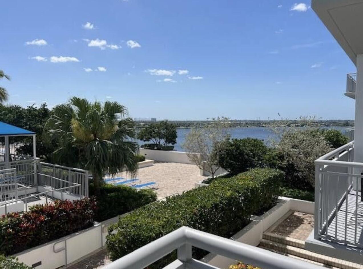 300 S Australian Avenue 716