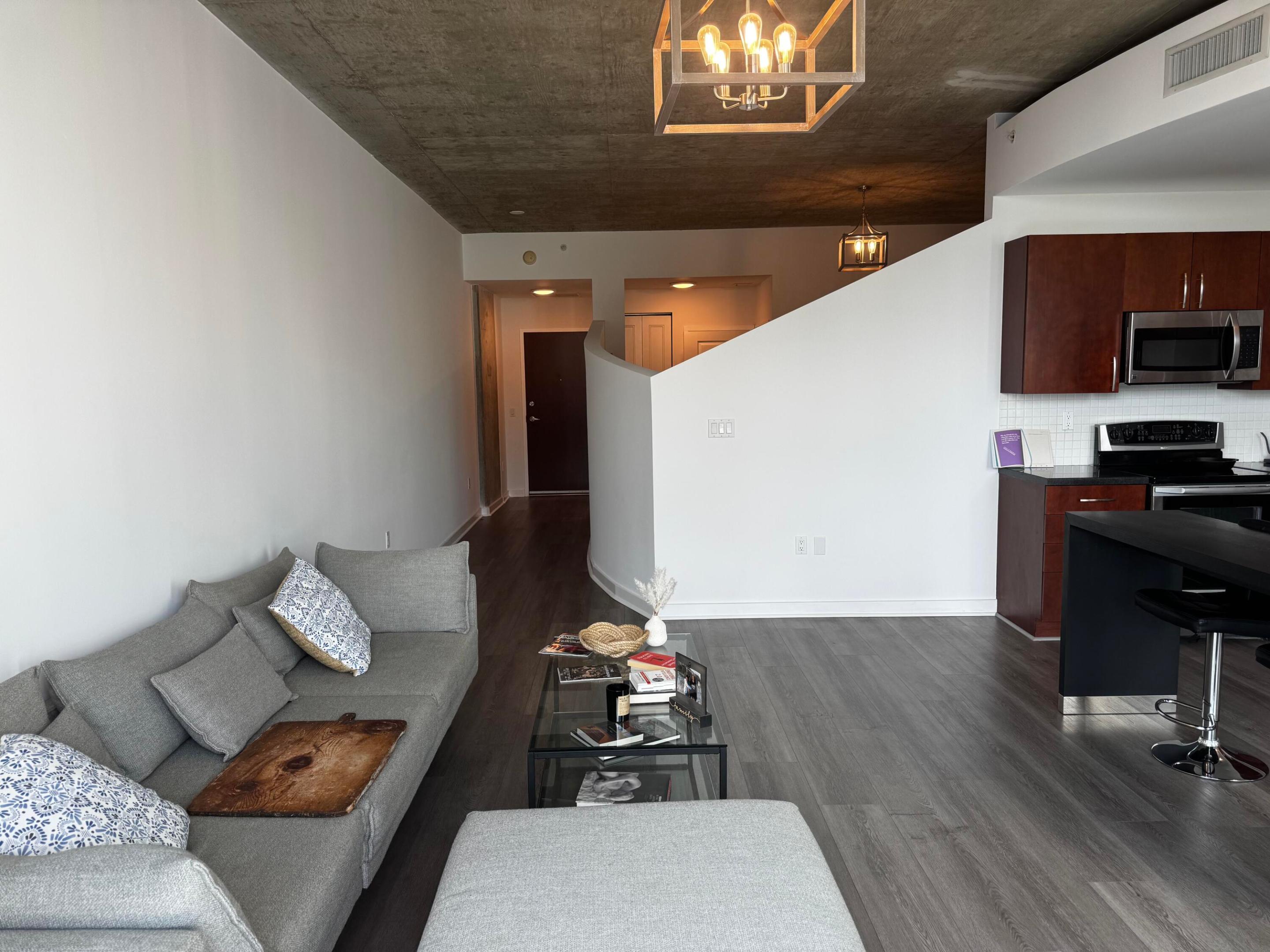 300 S Australian Avenue 716