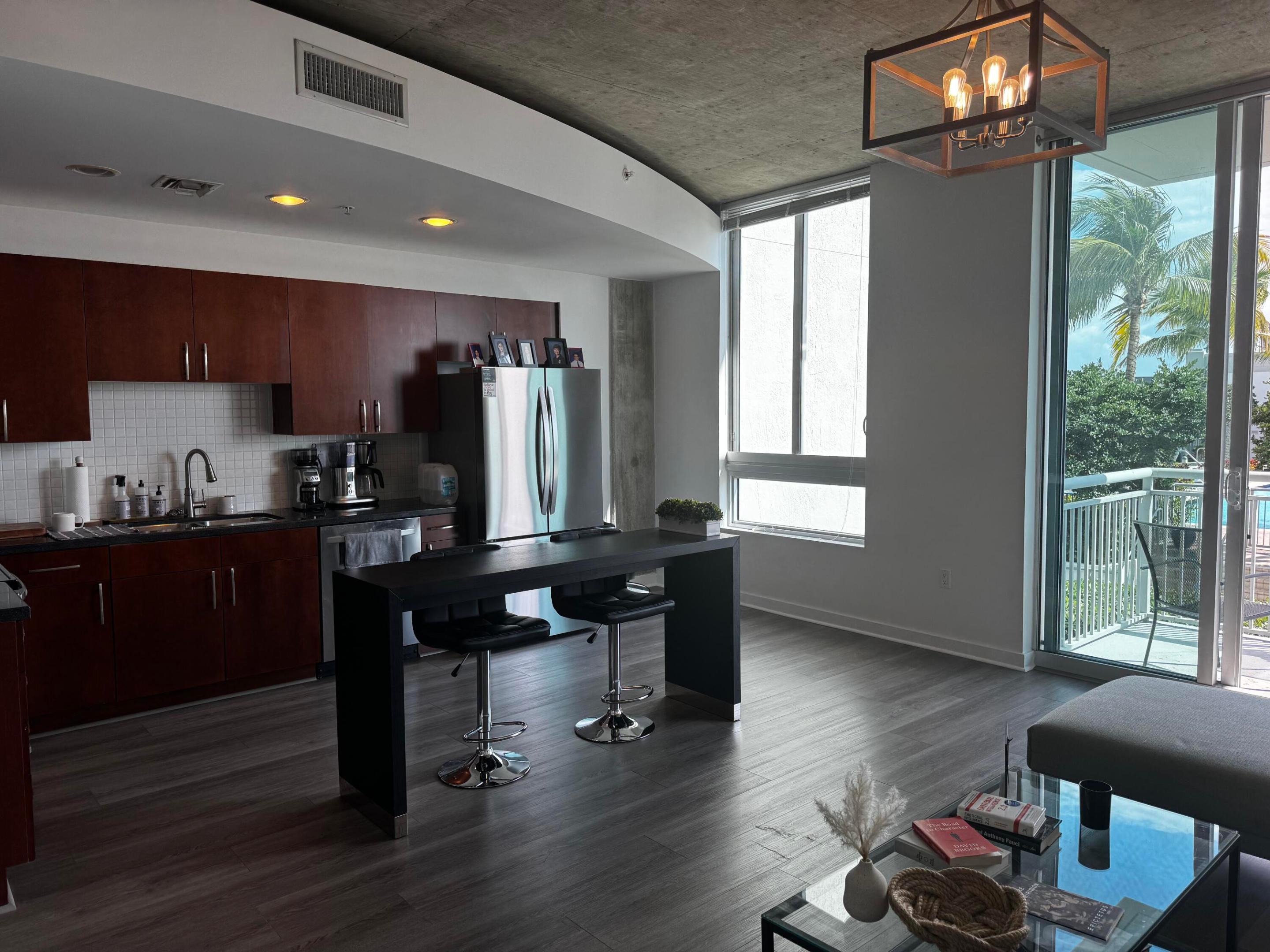 300 S Australian Avenue 716