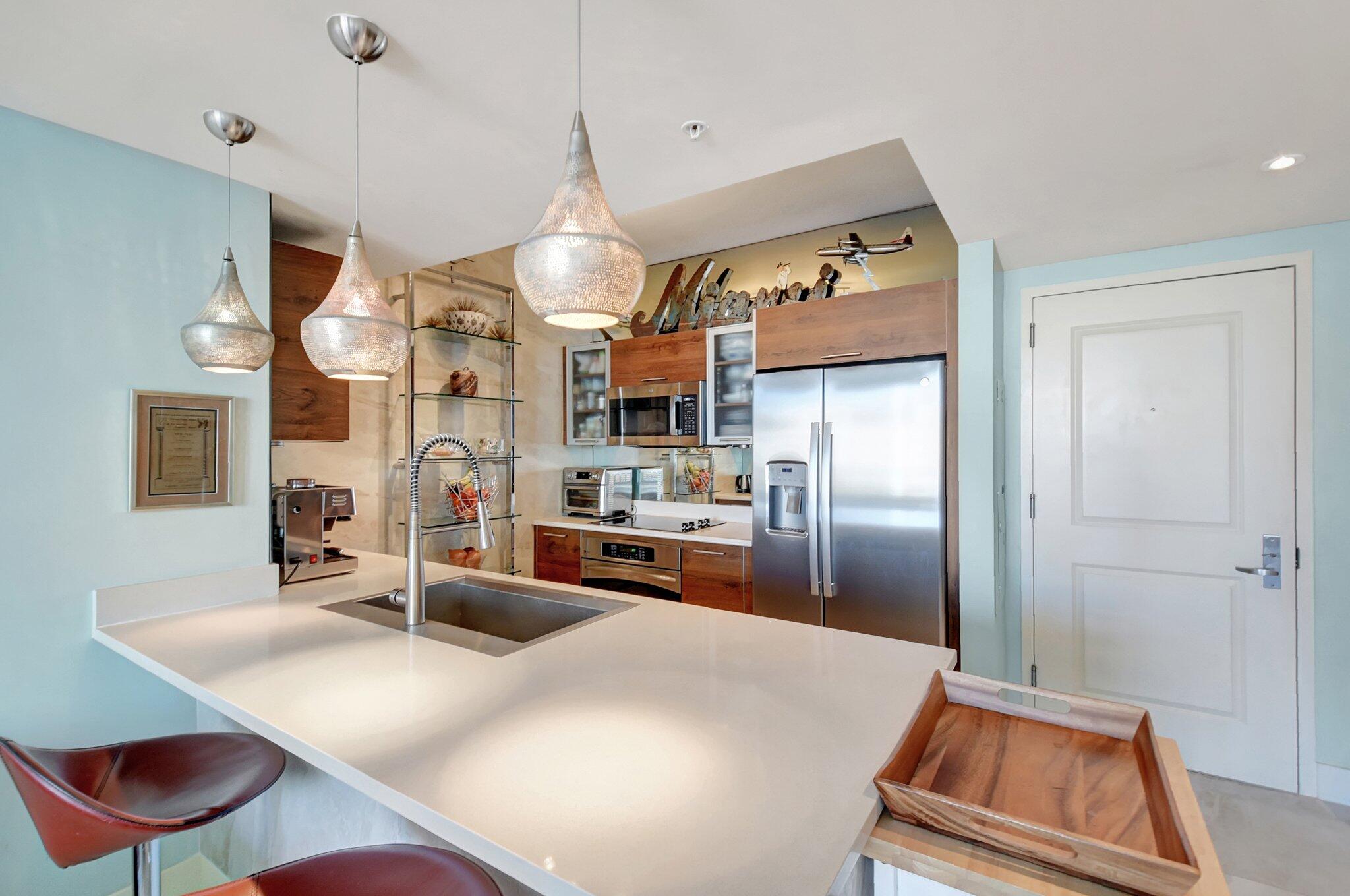 480 Hibiscus Street 736