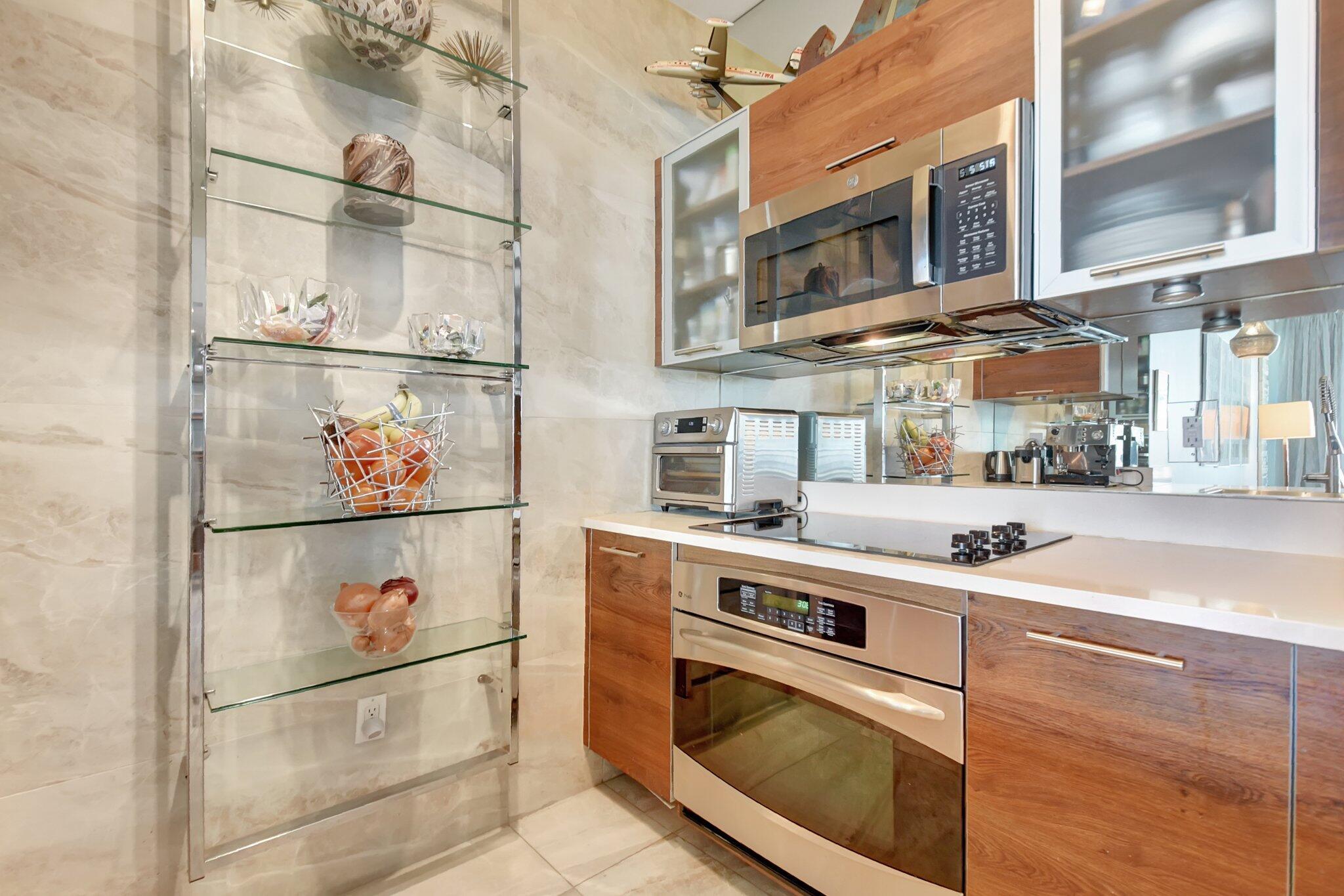 480 Hibiscus Street 736