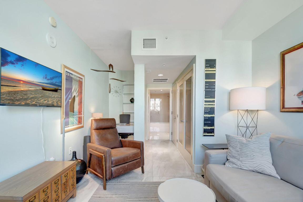 480 Hibiscus Street 736