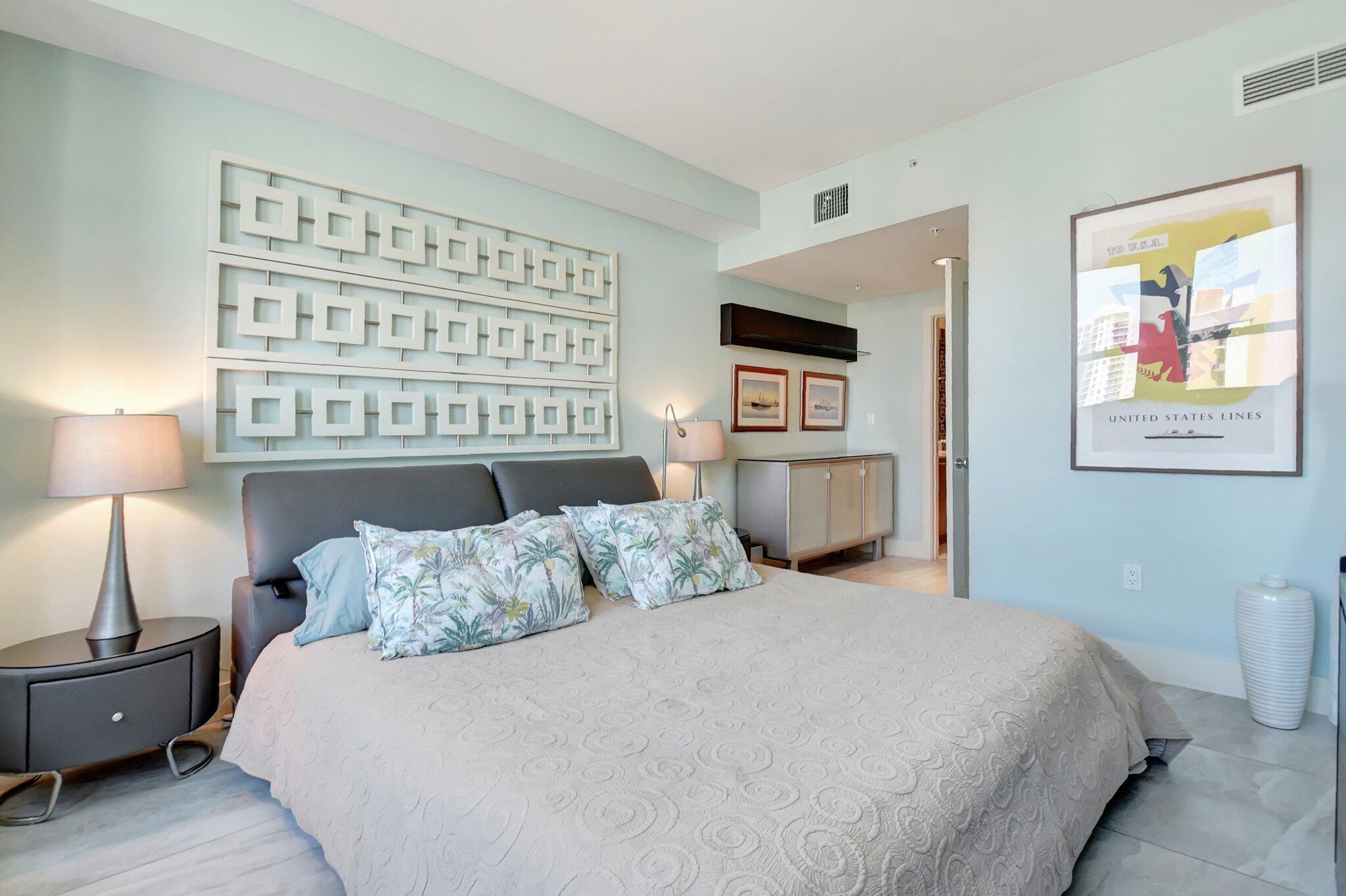 480 Hibiscus Street 736