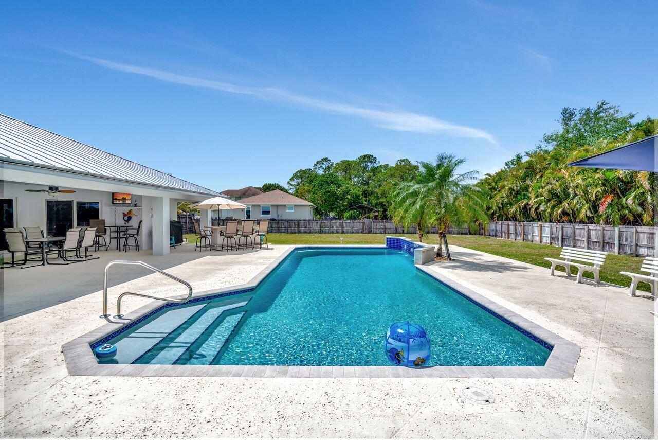 13229 158th Street N