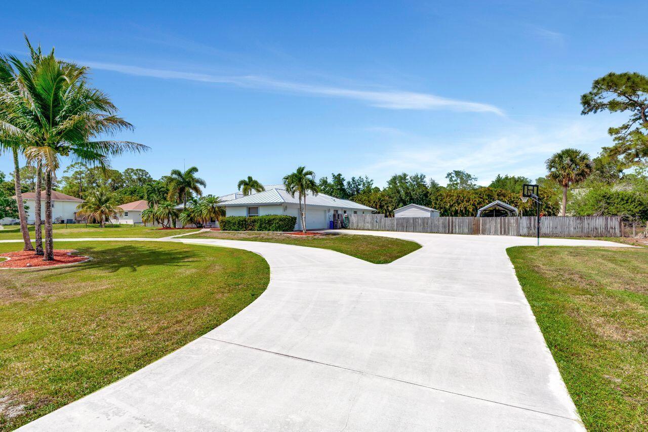 13229 158th Street N