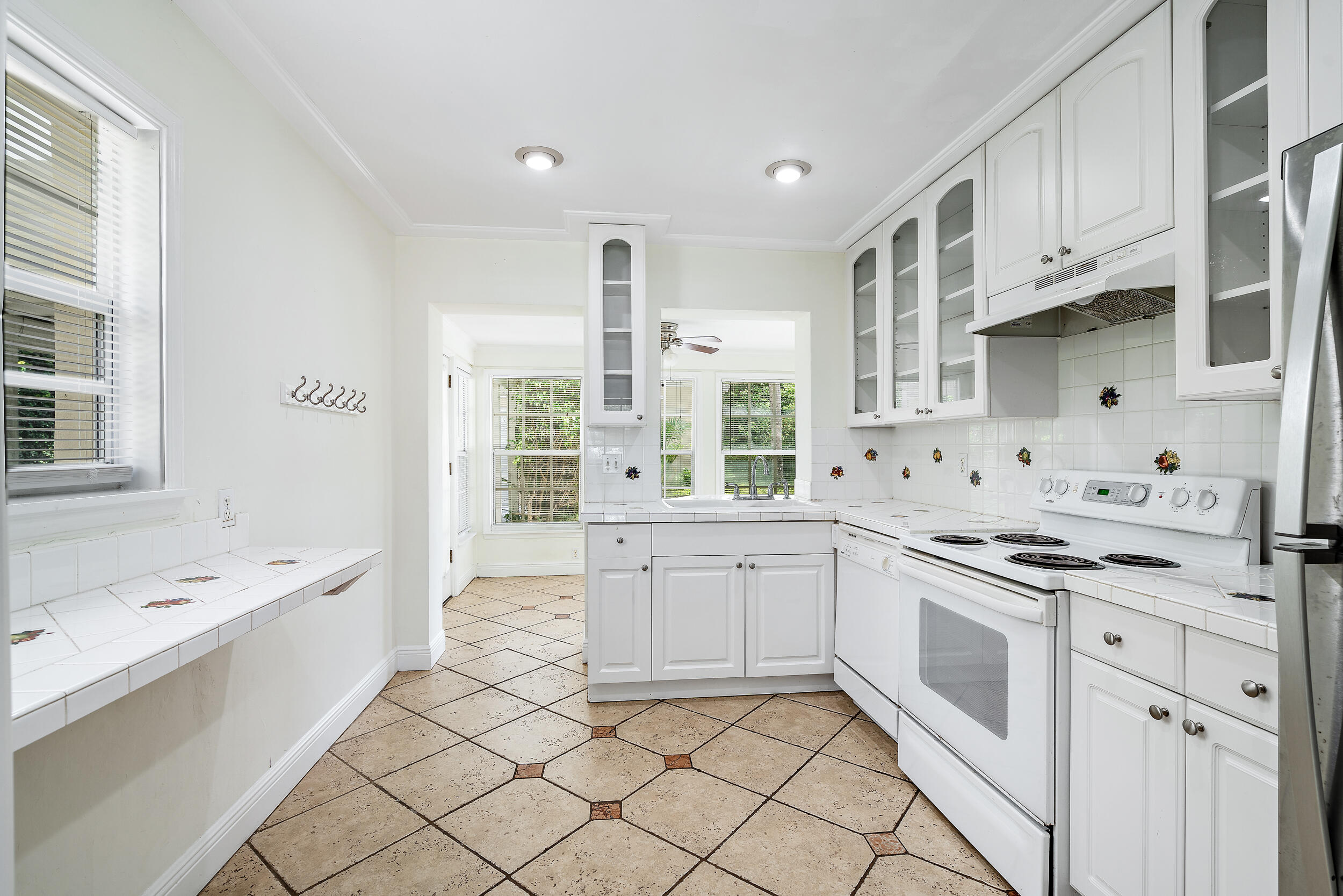 245 Cortez Road