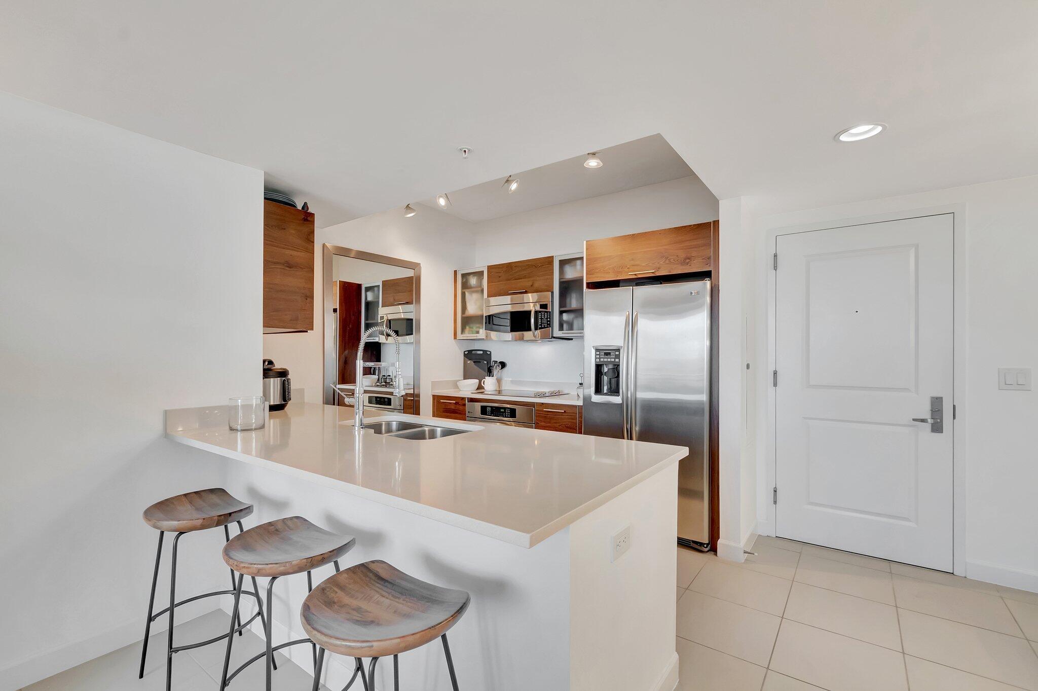 480 Hibiscus Street 709