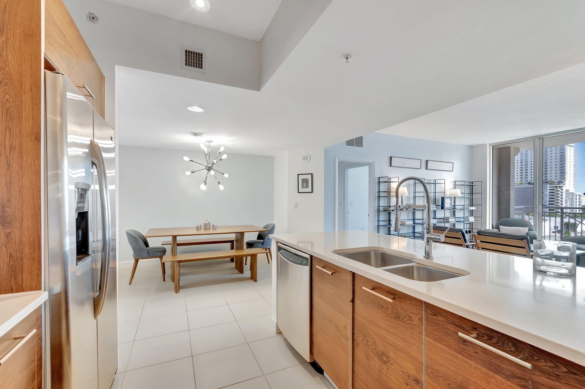 480 Hibiscus Street 709