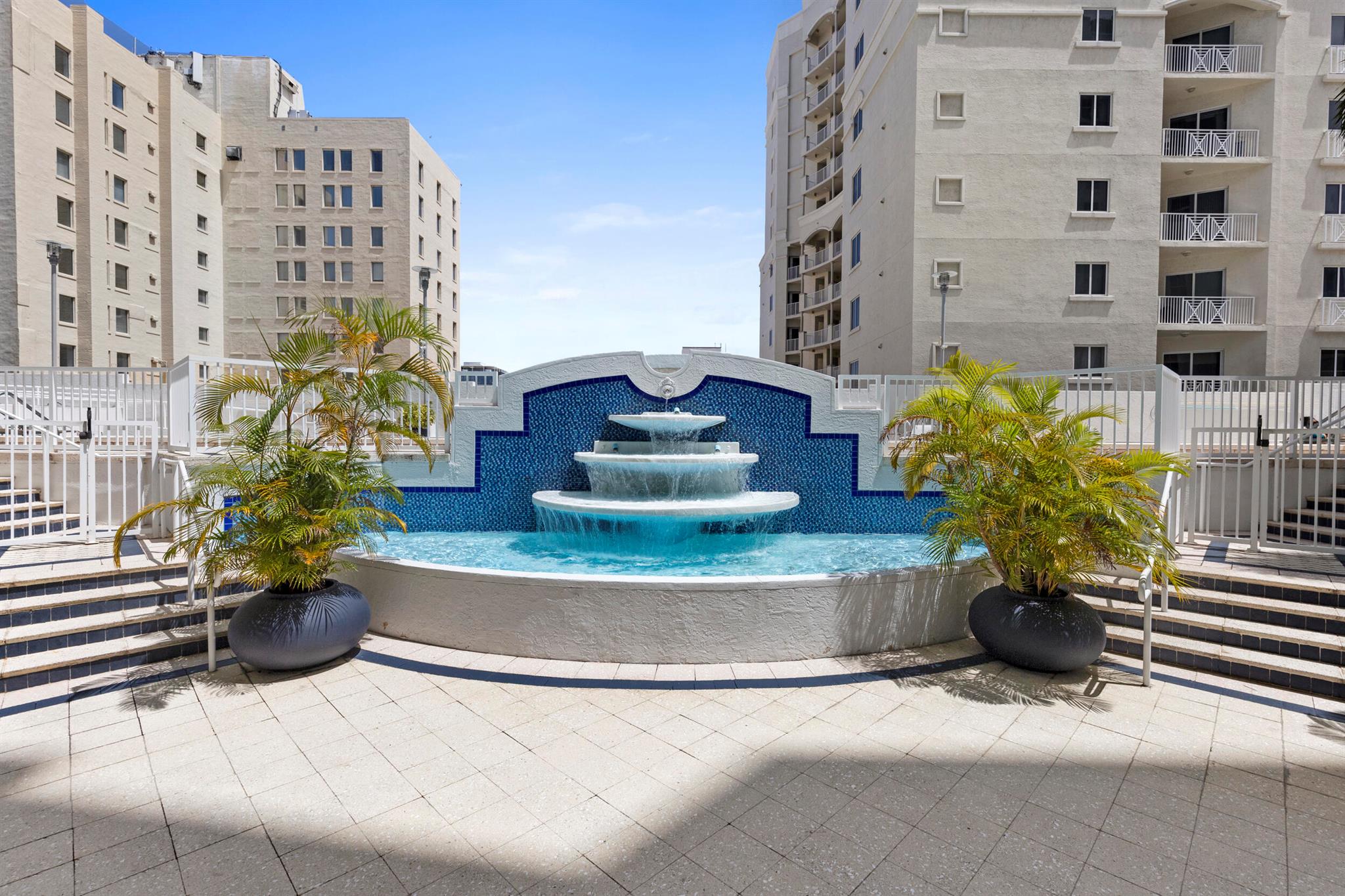 255 Evernia Street 1518
