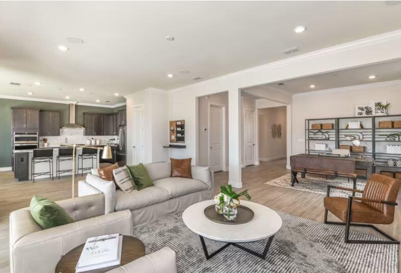 13808 Dalrada Avenue Scarlett 67