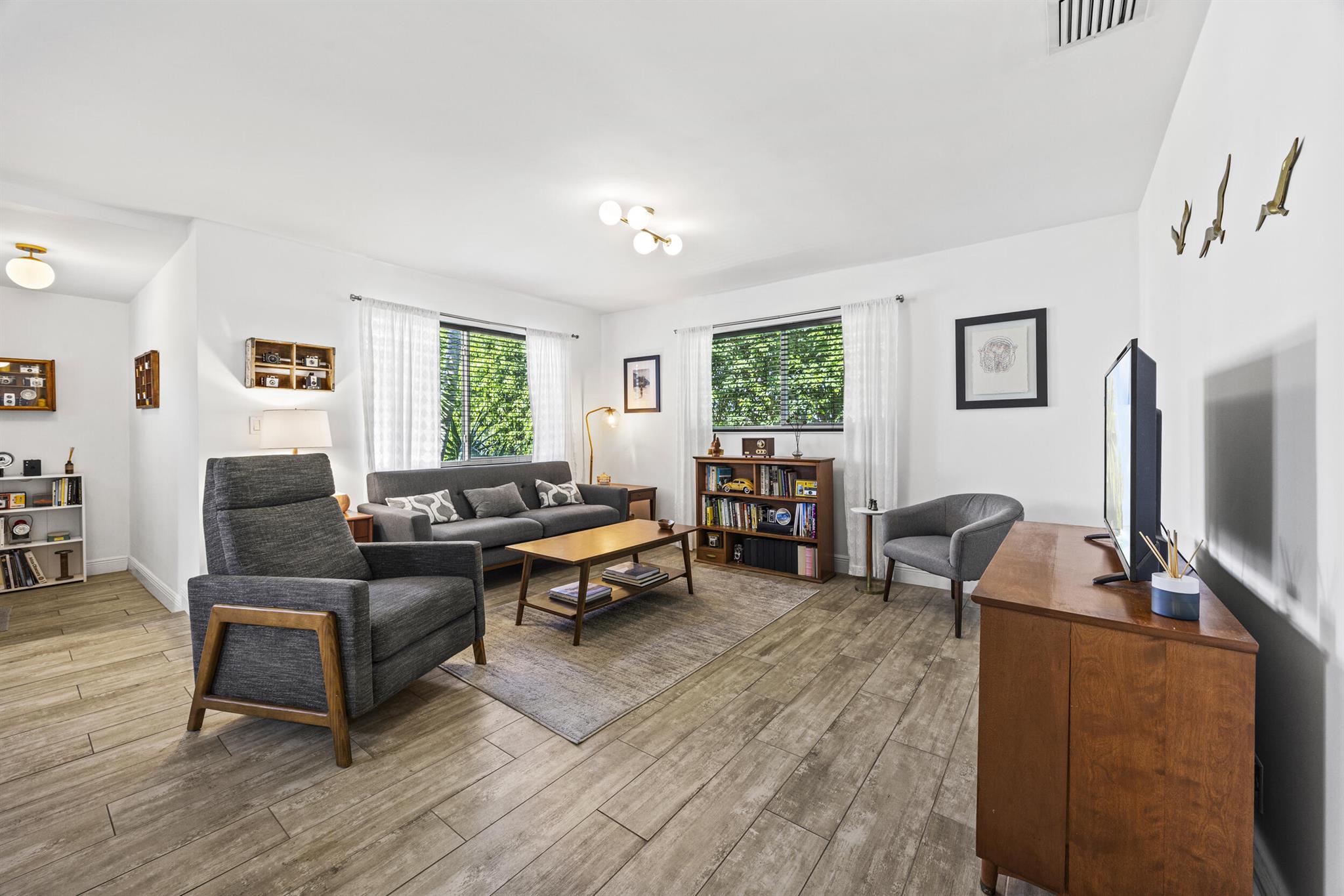 407 Riverside Drive