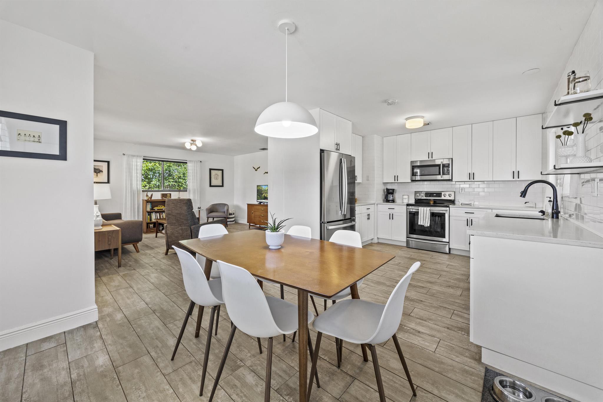 407 Riverside Drive