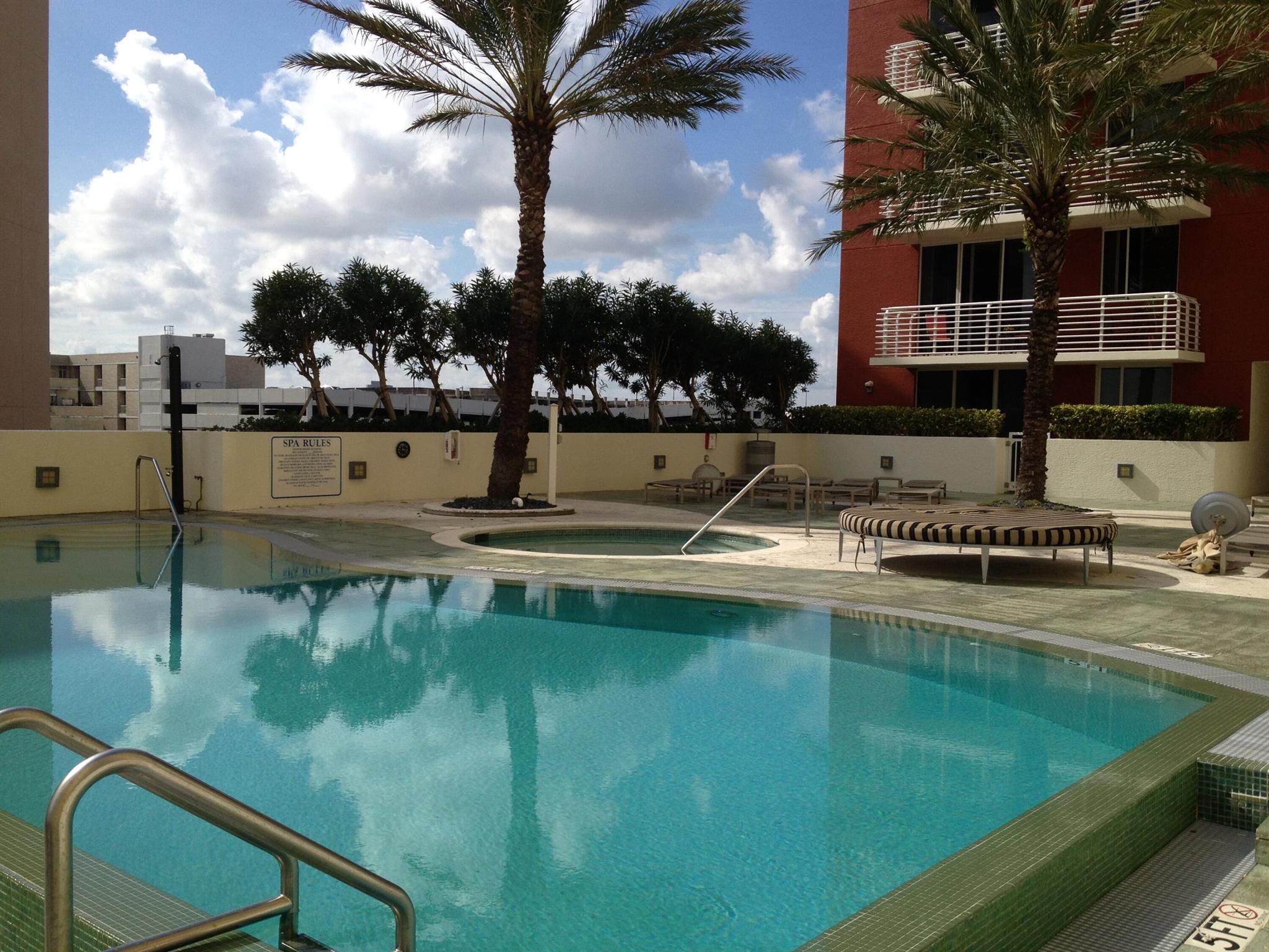 1551 N Flagler Drive Lph02