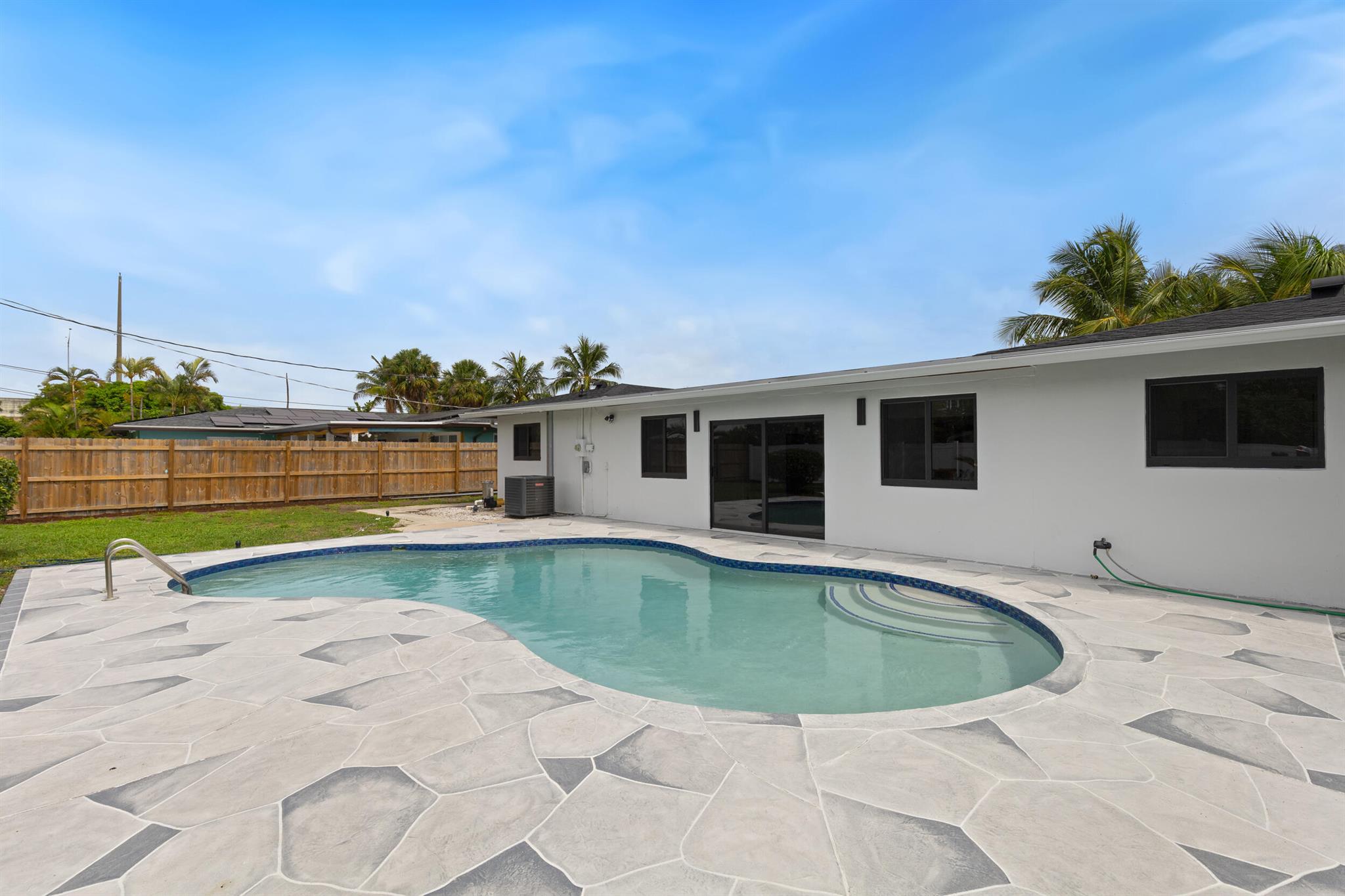 3914 Holly Drive