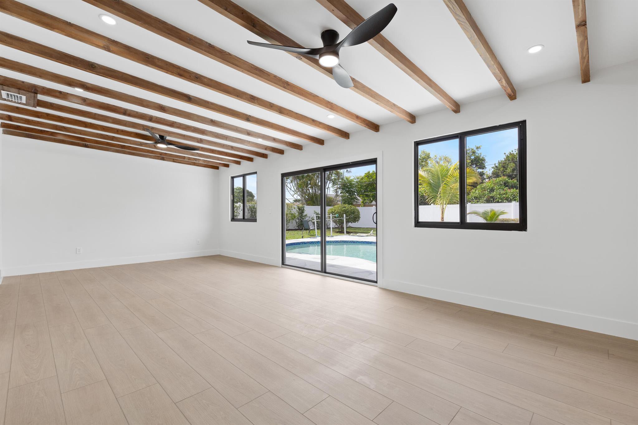 3914 Holly Drive