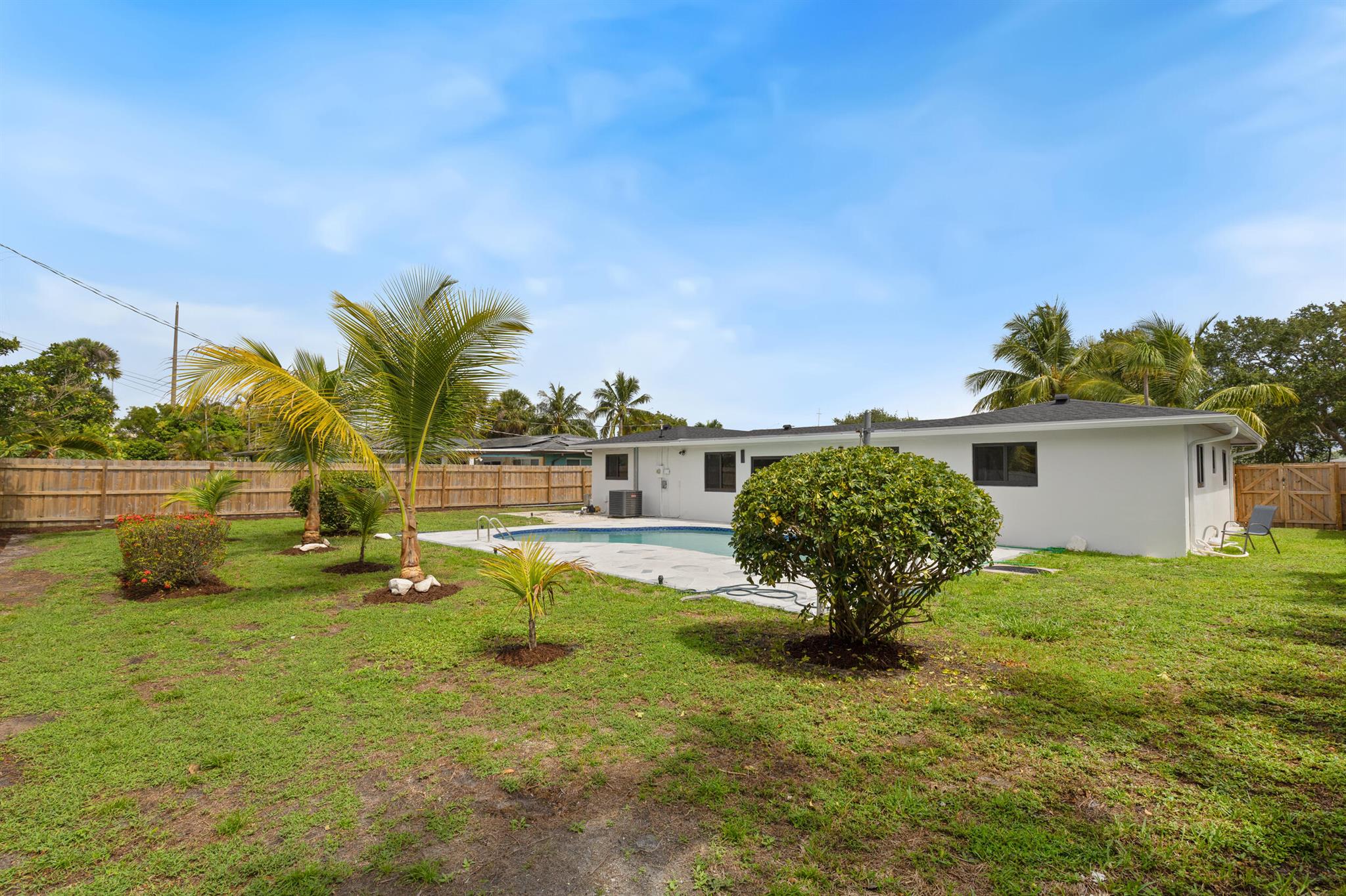 3914 Holly Drive