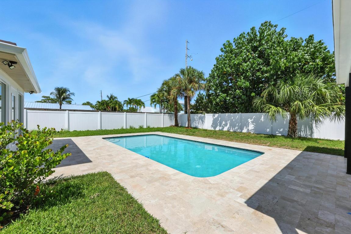 18965 SE Southgate Drive